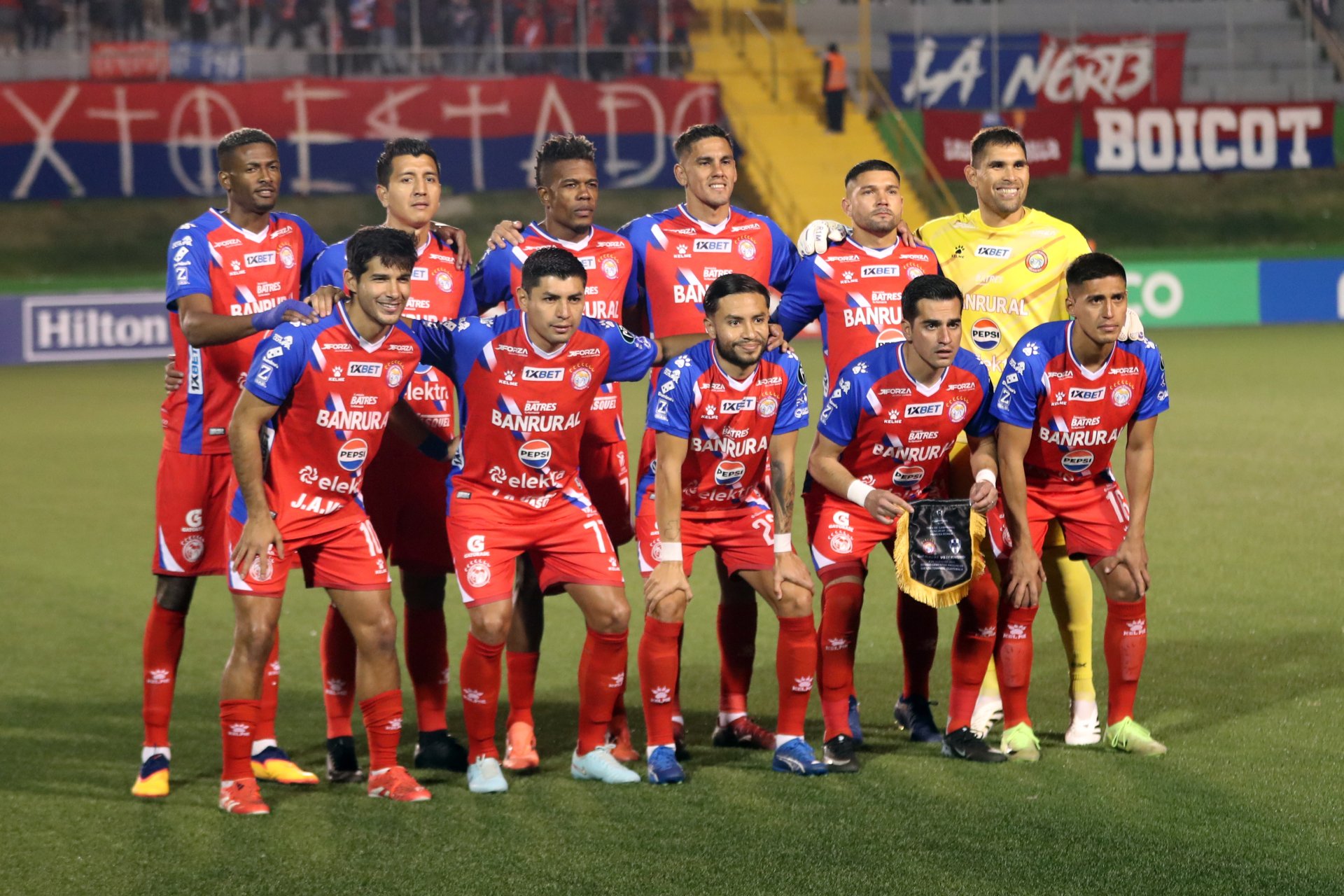 Concacaf impone millonaria multa a Xelajú MC por irregularidades en partido contra Monterrey