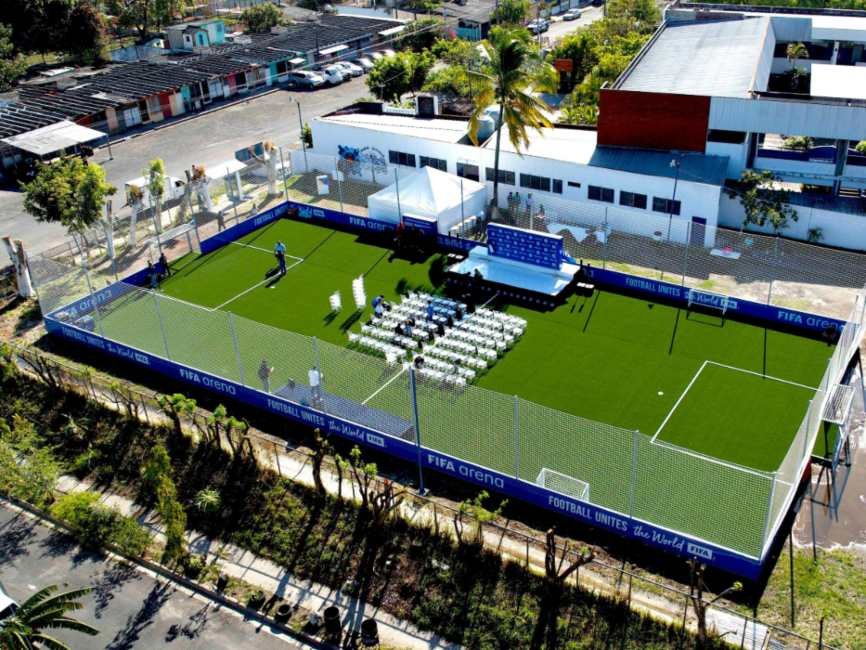 Ilopango inaugura la primera cancha FIFA Arena en El Salvador para impulsar el fútbol escolar