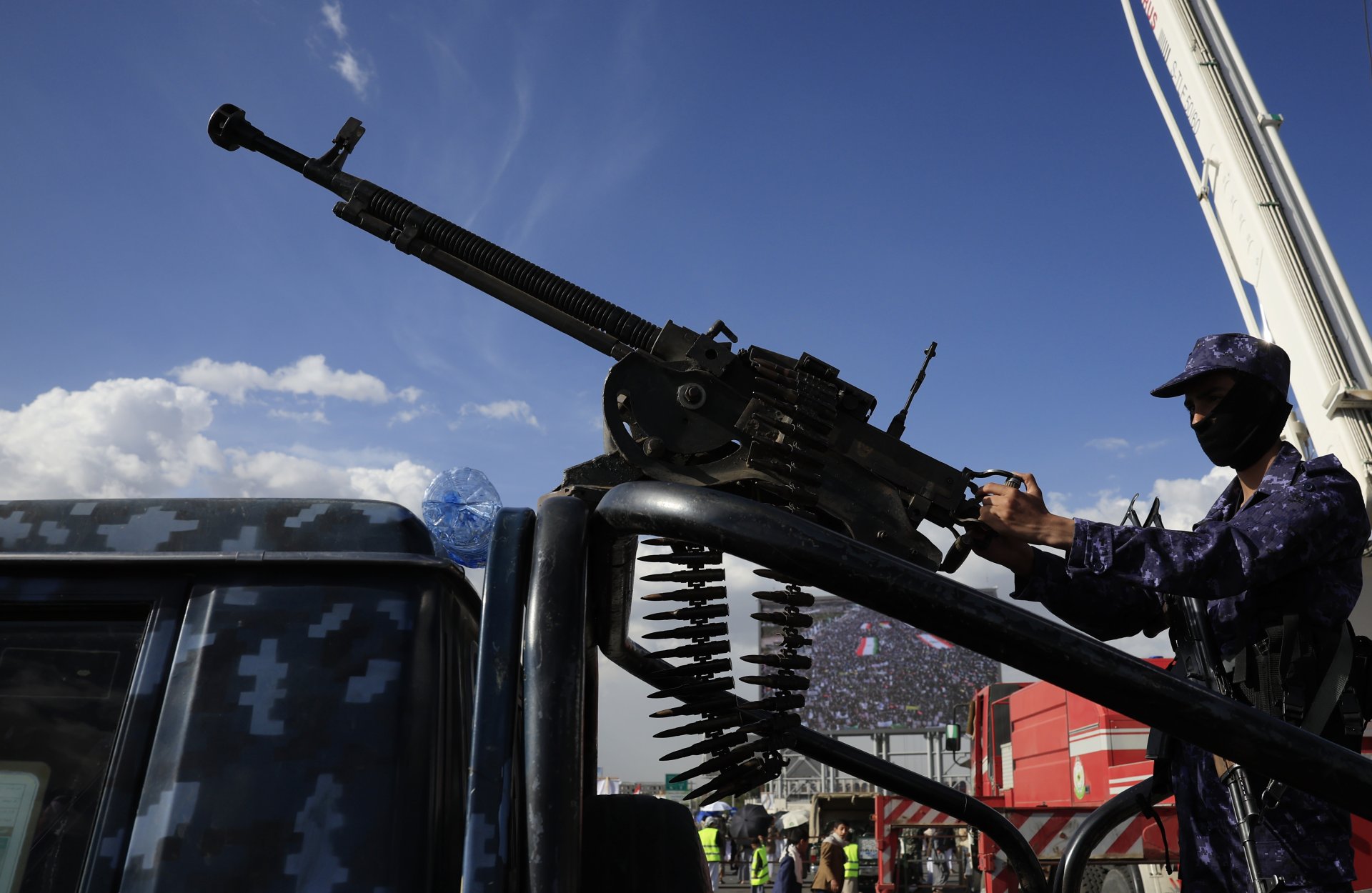 Estados Unidos advierte acción militar contra Irán si fracasan negociaciones y crece tensión en el estrecho de Ormuz
