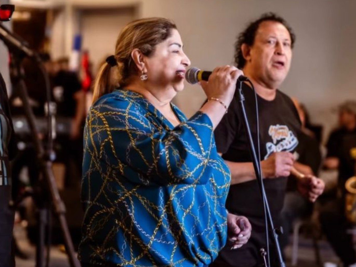 Los Hermanos Flores afinan su último ensayo en California antes de su presentación en Coachella
