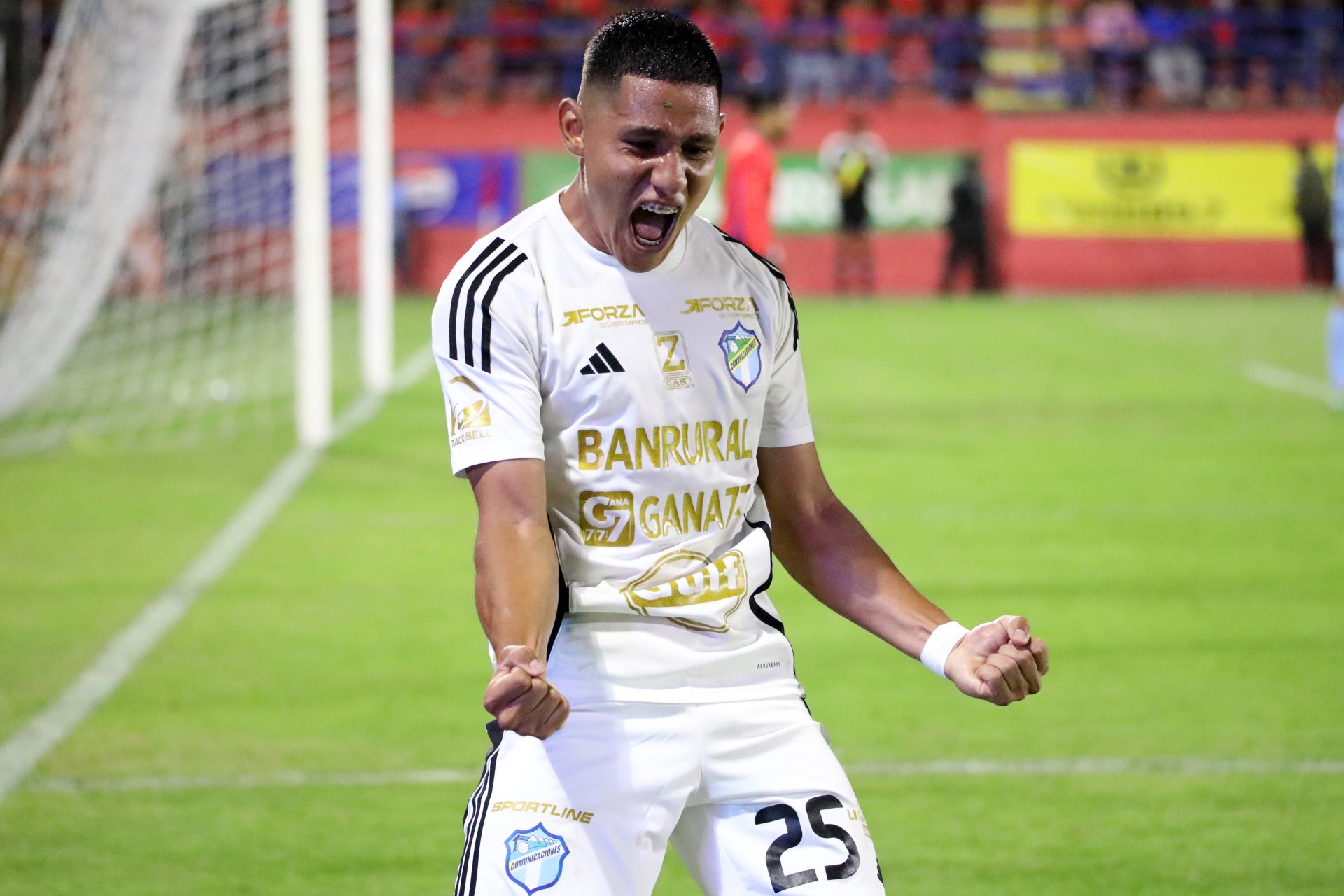 Erick Lemus será baja por seis meses tras cirugía de ligamento cruzado en Comunicaciones FC