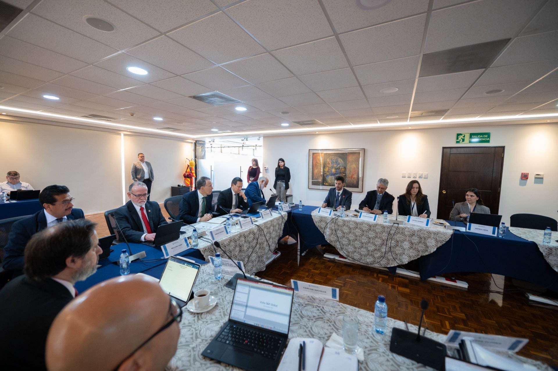 Guatemala expone indicadores macroeconómicos ante Standard & Poor’s en busca del grado de inversión