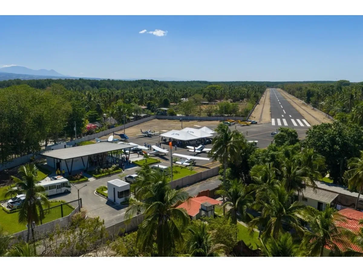 Inauguran el Aeródromo El Zapote en San Francisco Menéndez para Impulsar Turismo y Desarrollo en Ahuachapán