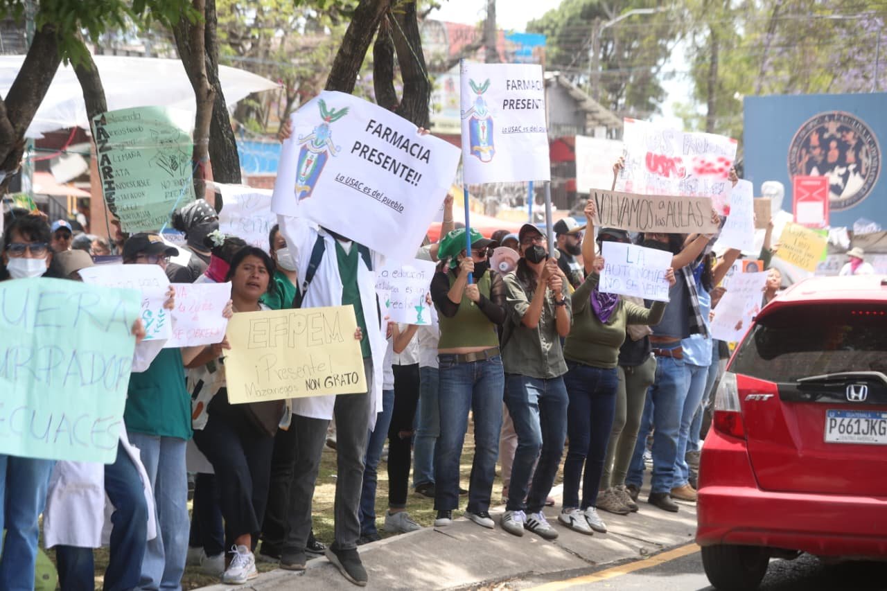 Acceso Restringido en Usac: Estudiantes Mantienen Protesta Contra Reelección de Walter Mazariegos