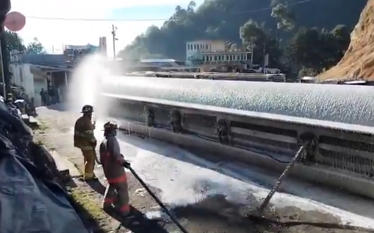 Accidente de camión cisterna en ruta Interamericana provoca fuerte congestión vial