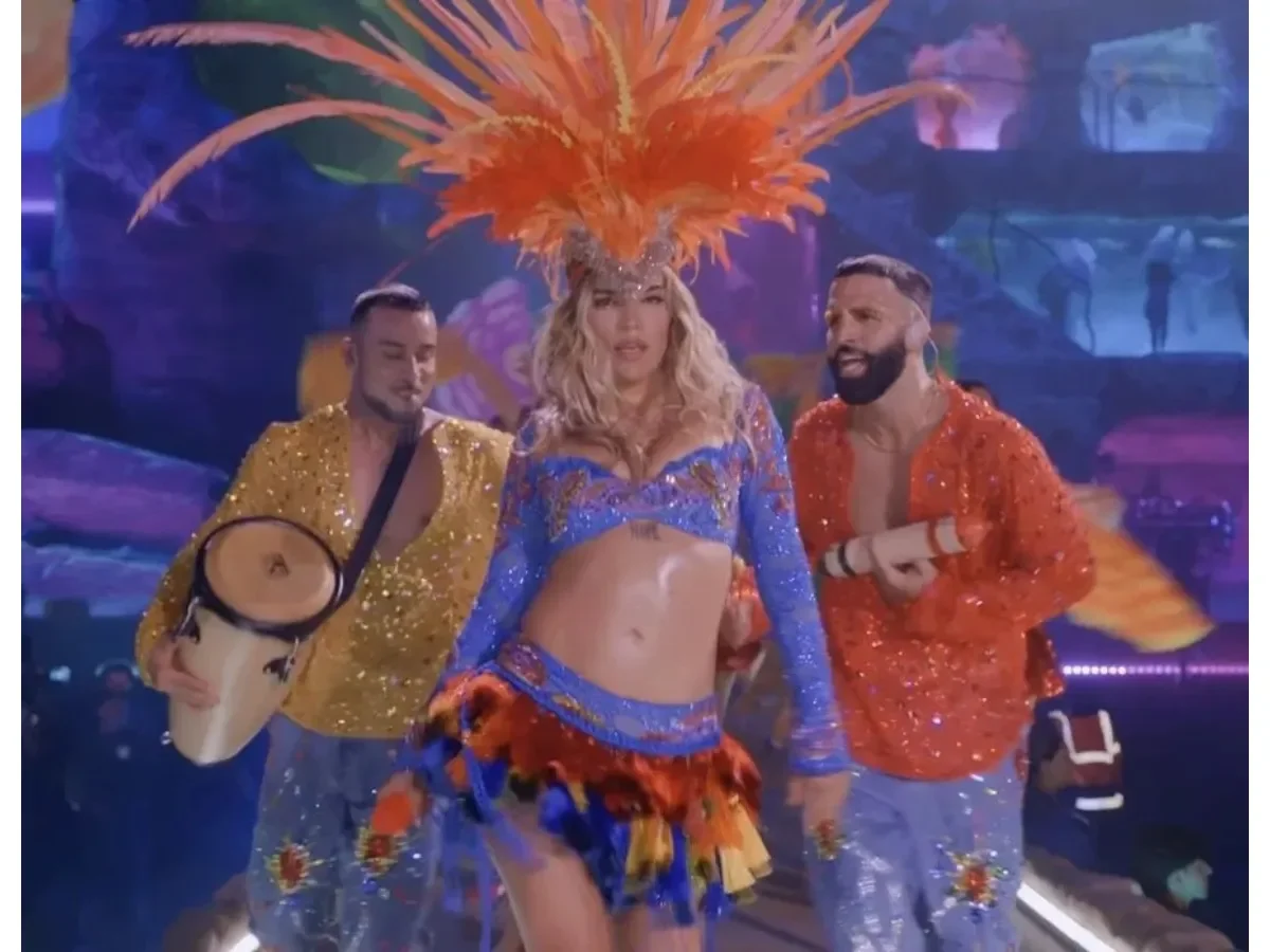 Karol G marca un hito en Coachella como primera mujer latina en encabezar el festival Karol G marca un hito en Coachella como primera mujer latina en encabezar el festival