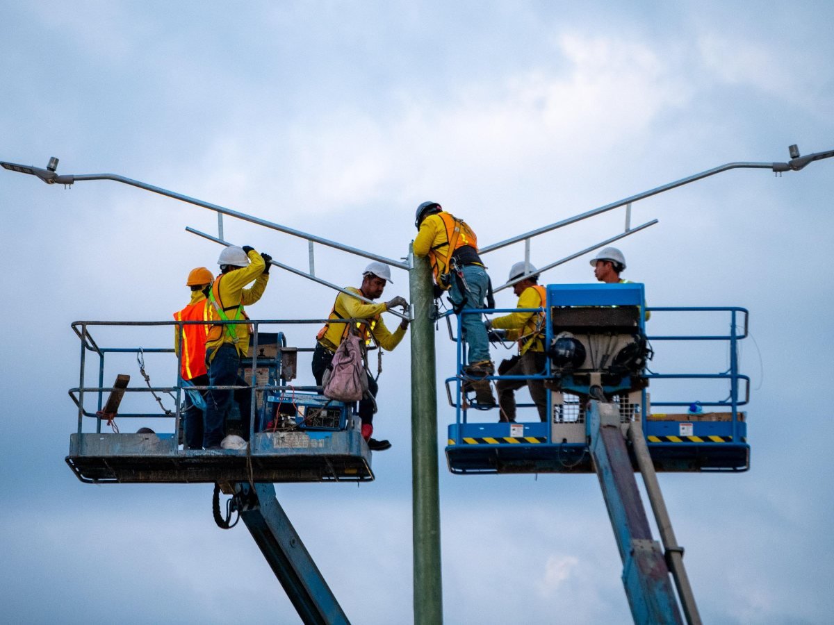 Asamblea aprueba préstamo de $23.7 millones para modernizar iluminación en carreteras de El Salvador