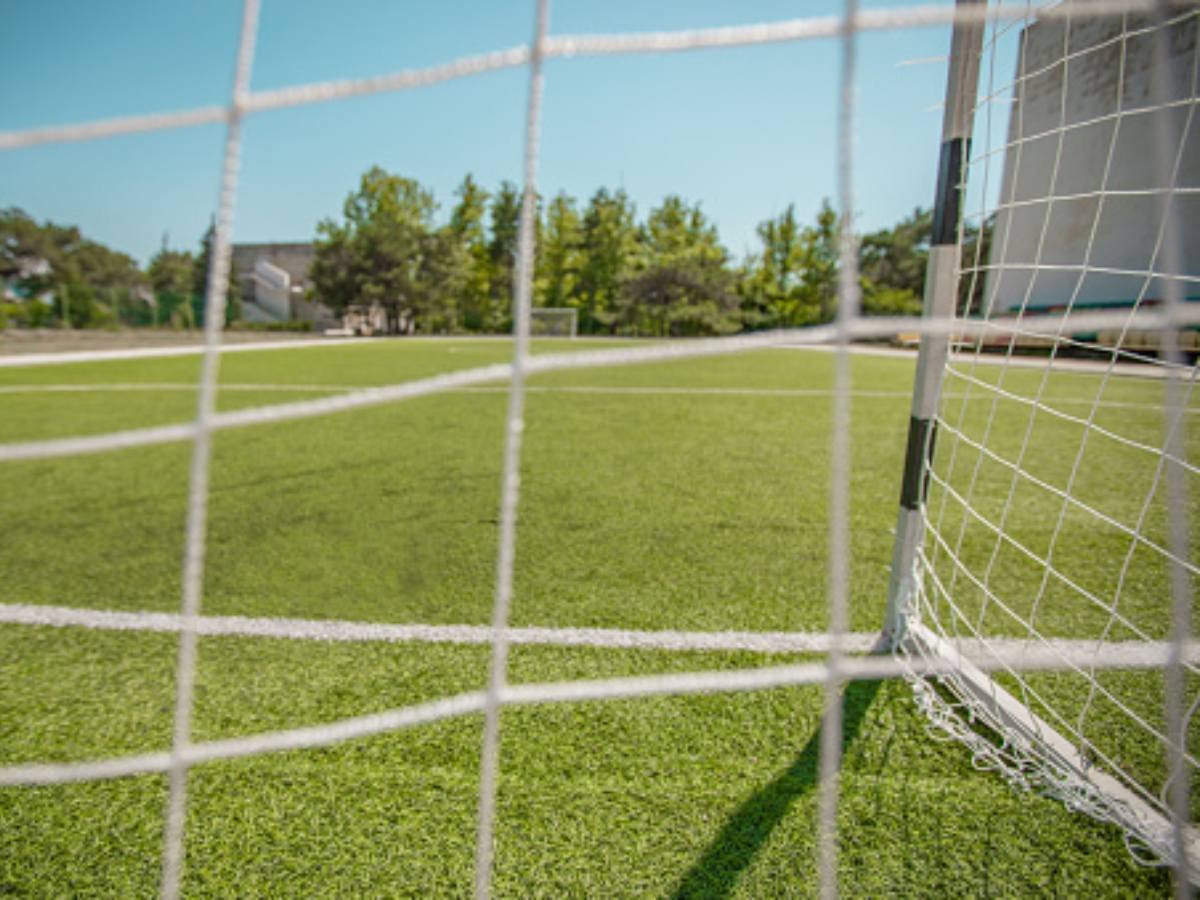 Gobierno de El Salvador impulsa renovación integral de 13 espacios deportivos en el país