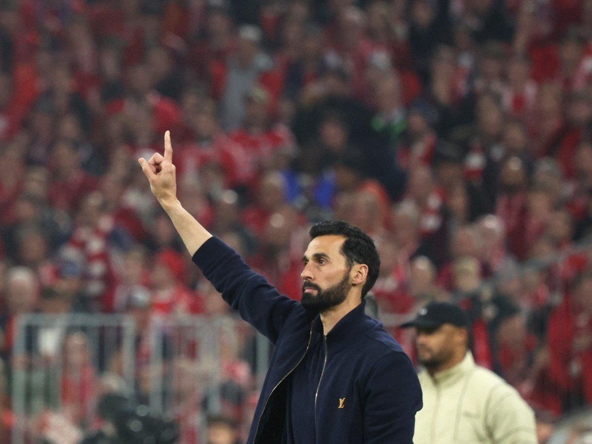 Álvaro Arbeloa critica la expulsión de Camavinga y lamenta eliminación del Real Madrid en Champions