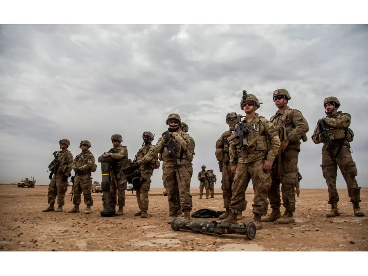 Estados Unidos refuerza su presencia militar en Oriente Medio pese a declaraciones sobre el fin del conflicto con Irán