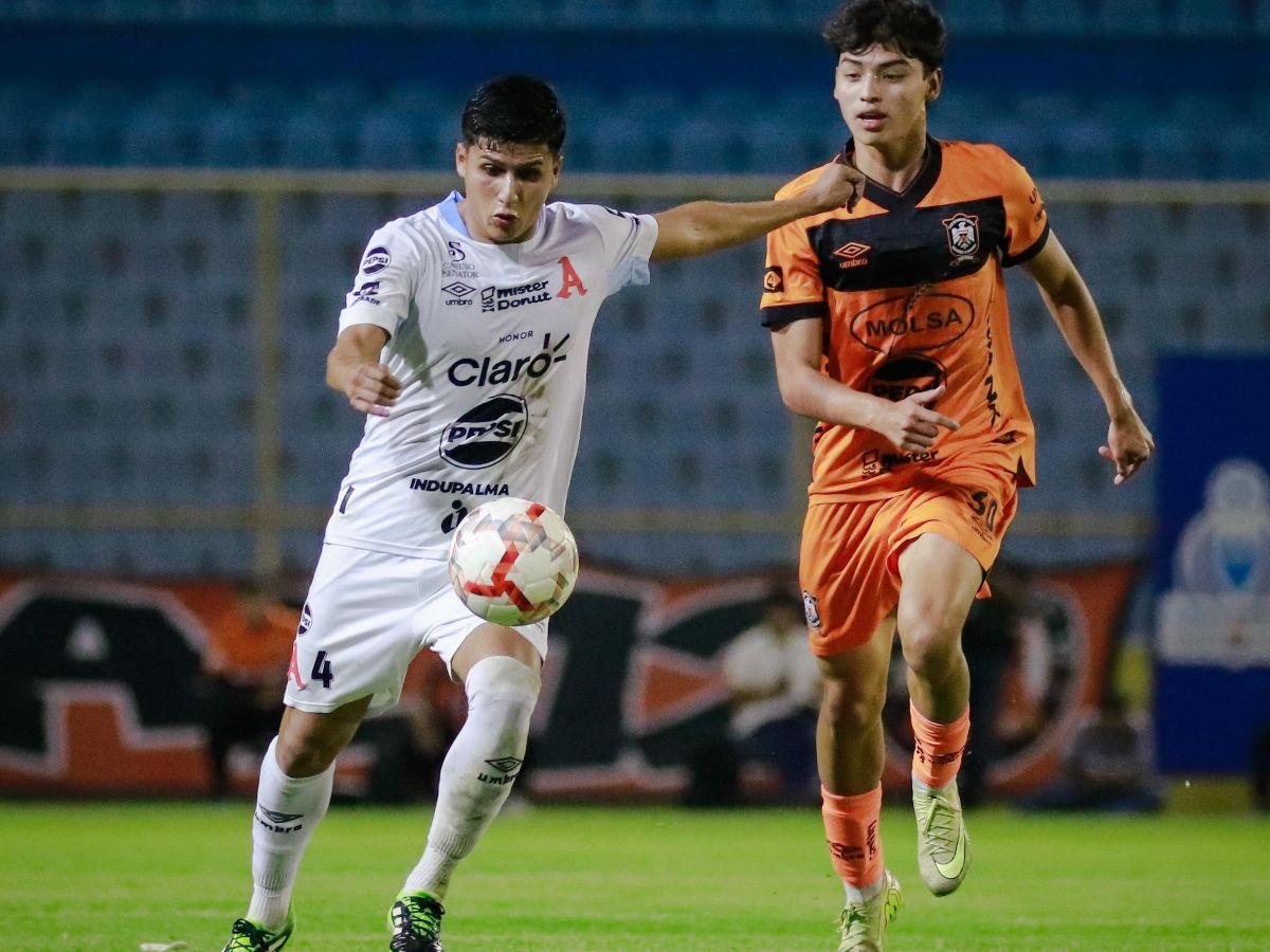 Águila supera 2-0 a Alianza en Cuscatlán y escala al cuarto lugar en Clausura 2026