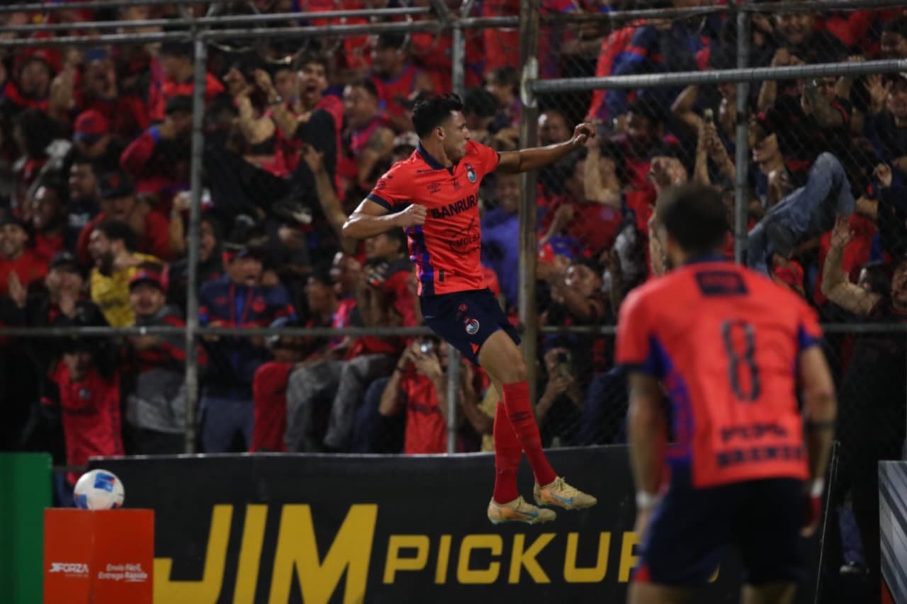 Municipal vence en el clásico nacional y complica a Comunicaciones en la tabla acumulada