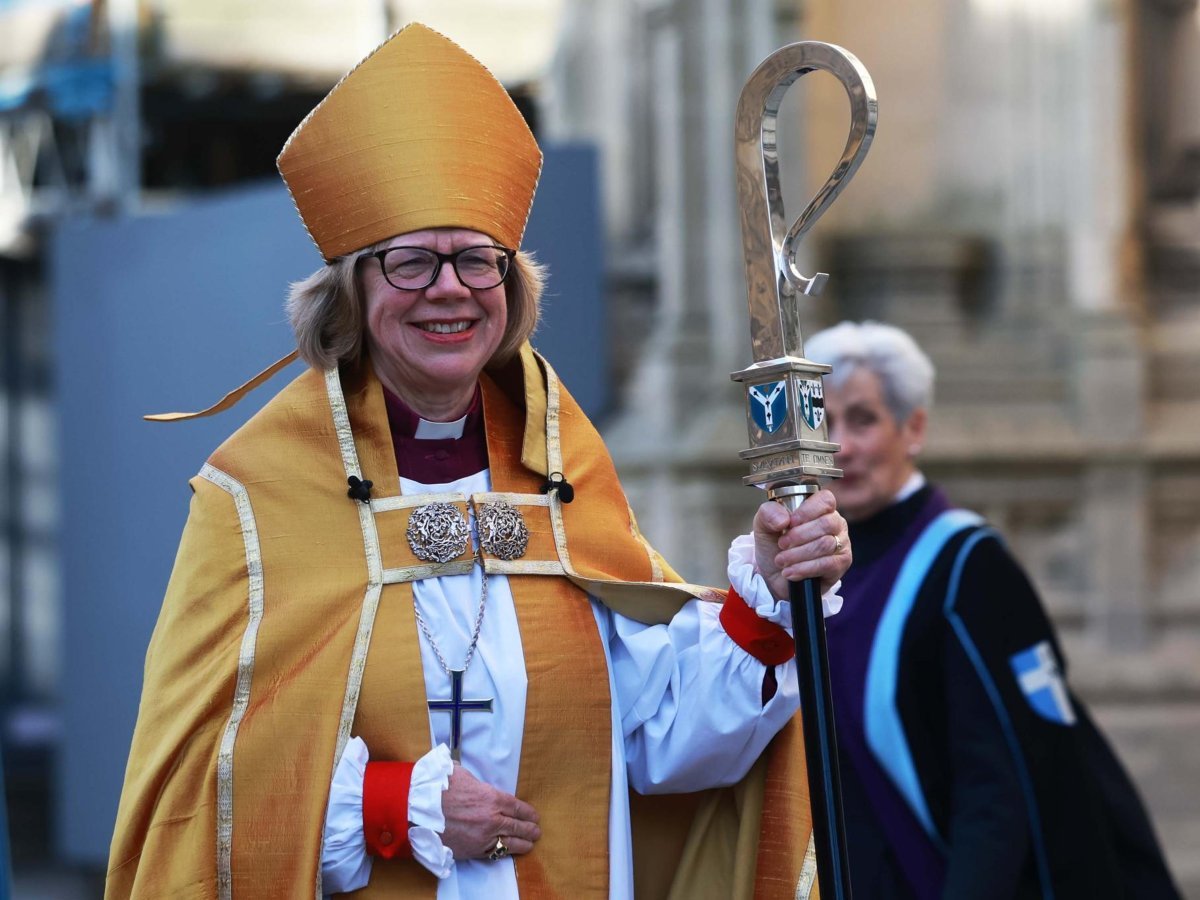 Arzobispa de Canterbury respalda el mensaje pacifista del Papa en medio de críticas de Trump