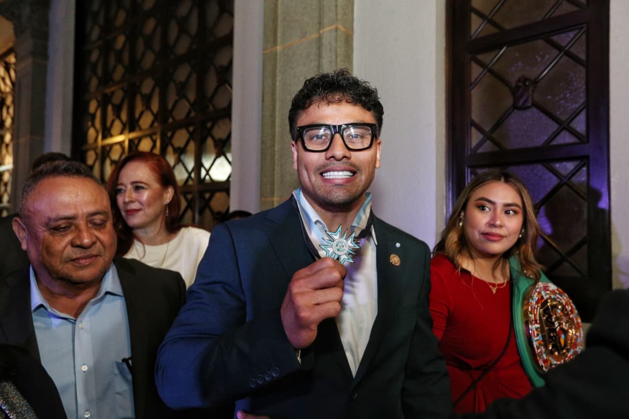Lester Martínez recibe la Orden Presidencial y proyecta ser campeón absoluto e indiscutido
