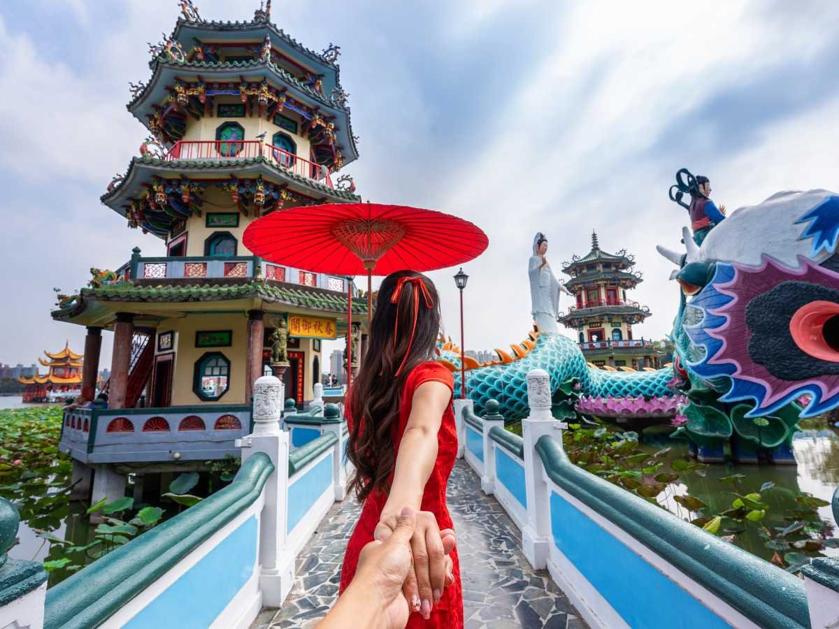 China impulsa su liderazgo en turismo global mientras EE. UU. enfrenta declive en visitantes internacionales
