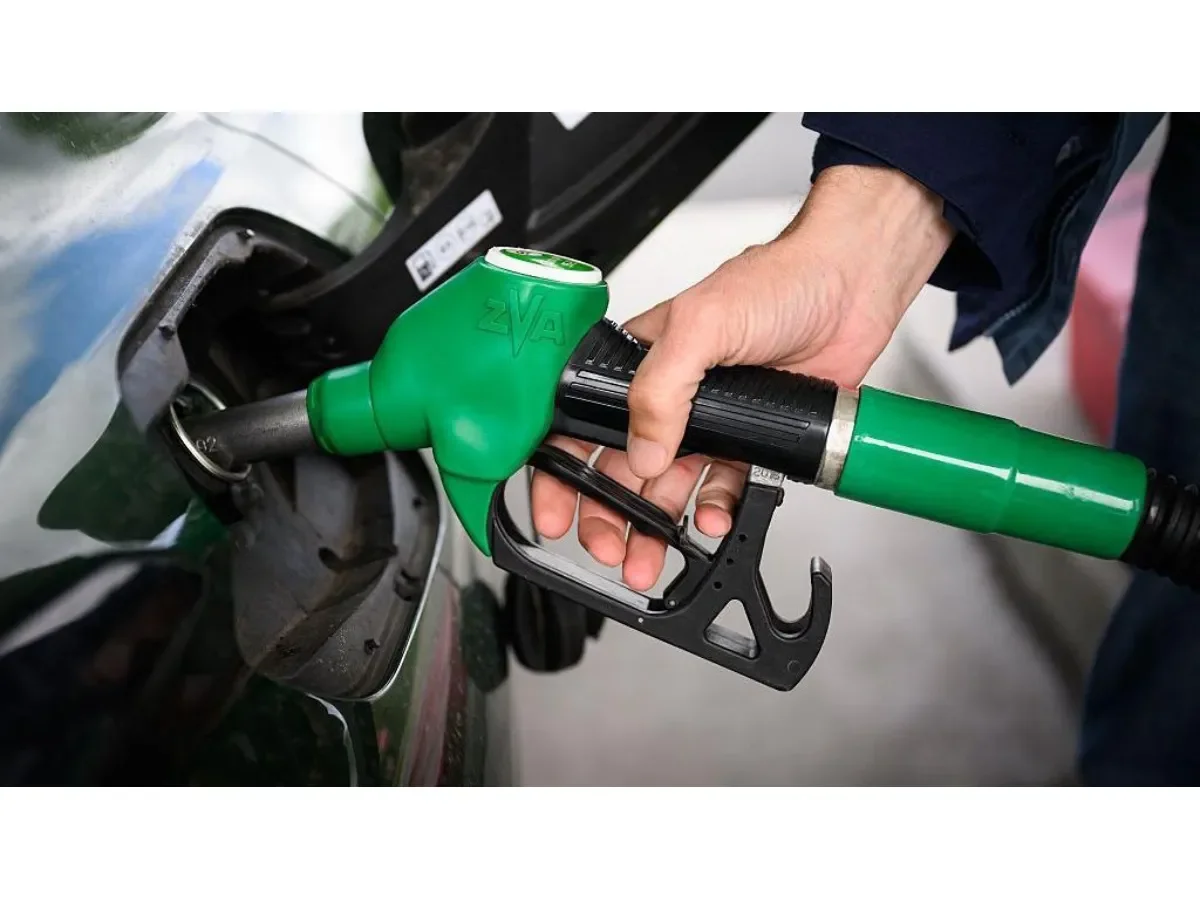 Precios del petróleo caen tras reapertura del estrecho de Ormuz anunciada por Irán Precios del petróleo caen tras reapertura del estrecho de Ormuz anunciada por Irán
