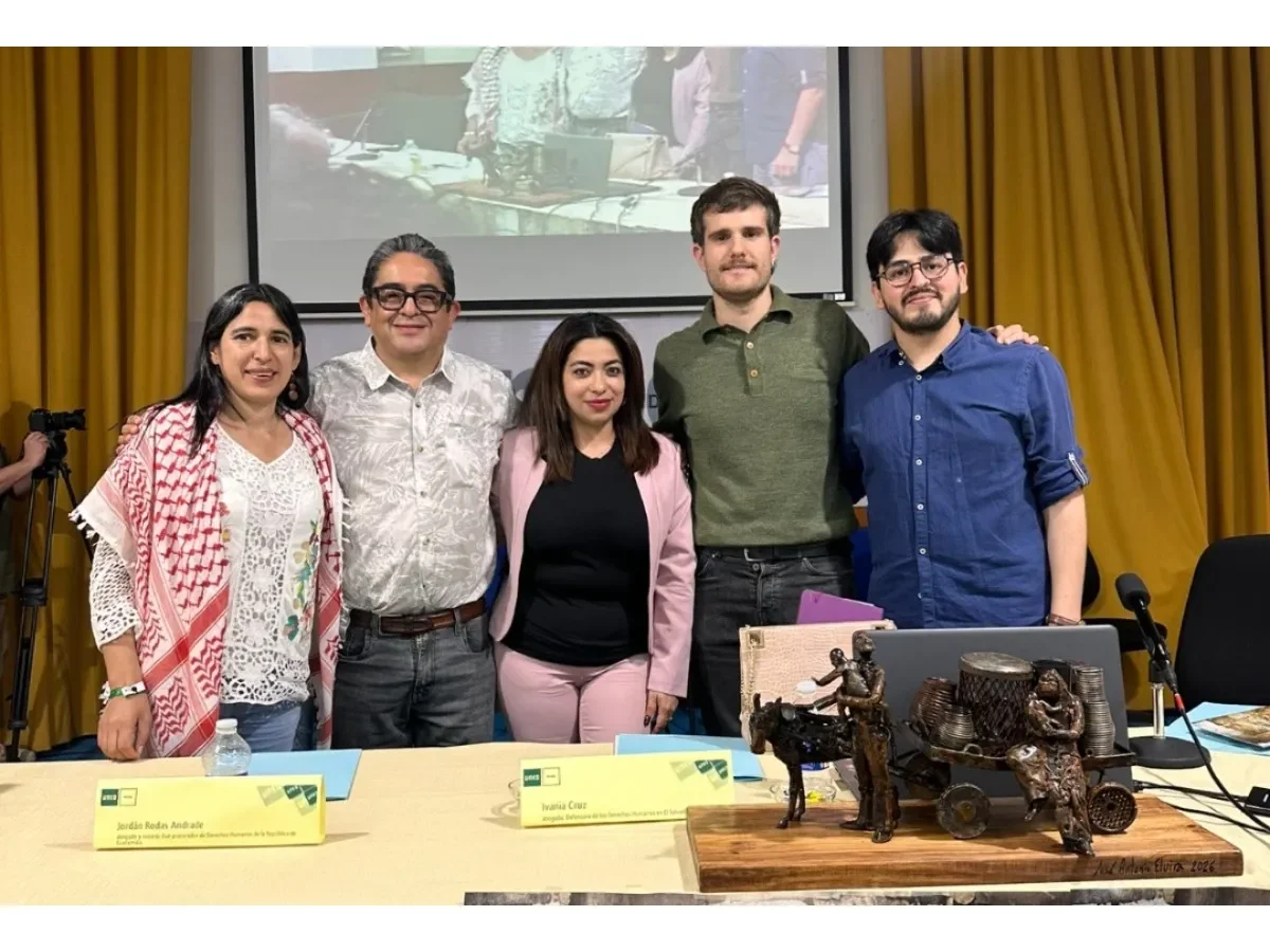 Defensores de derechos humanos salvadoreños exponen su situación de exilio en Málaga, España