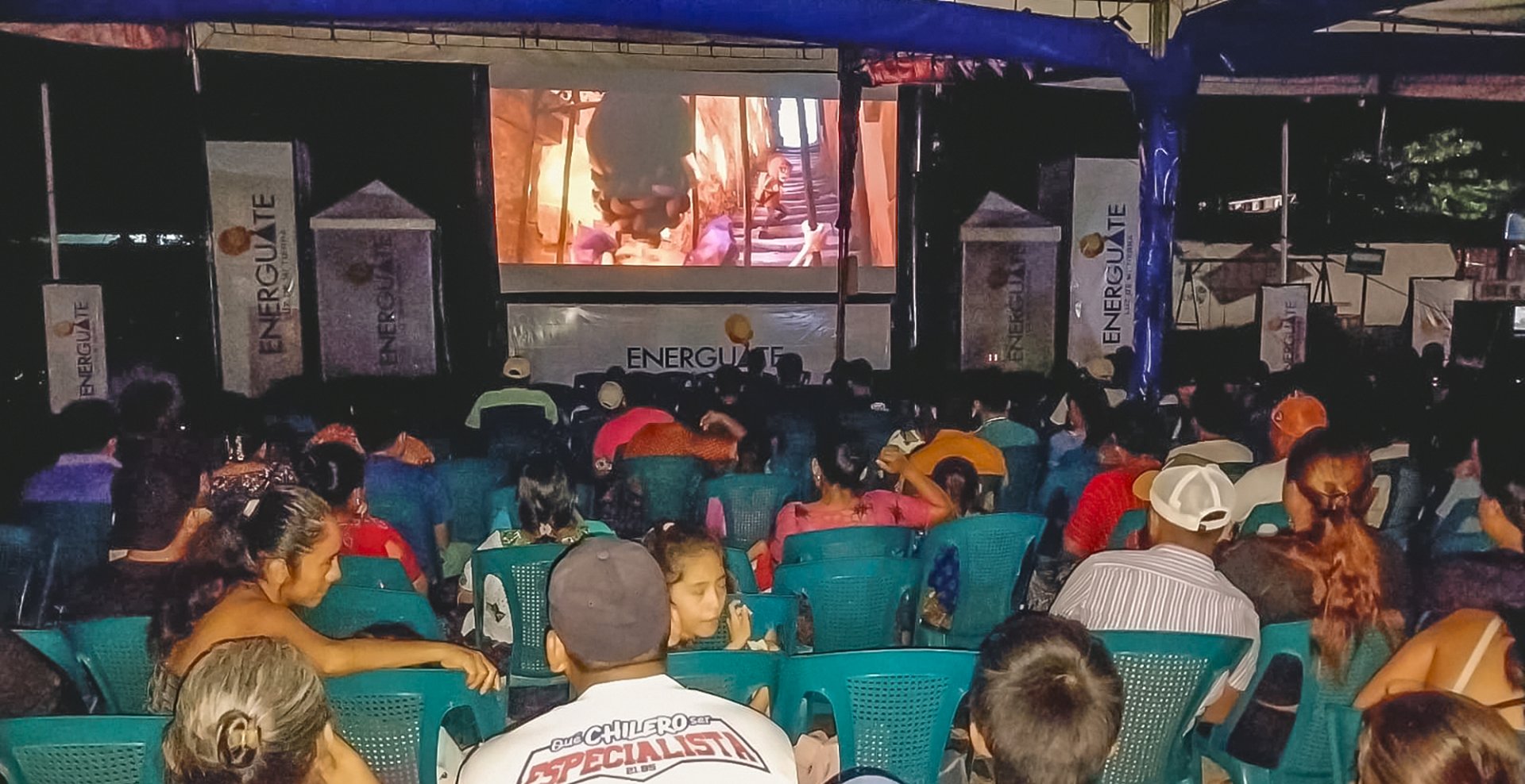 CineMóvil: Entretenimiento y educación acercan a comunidades en Guatemala
