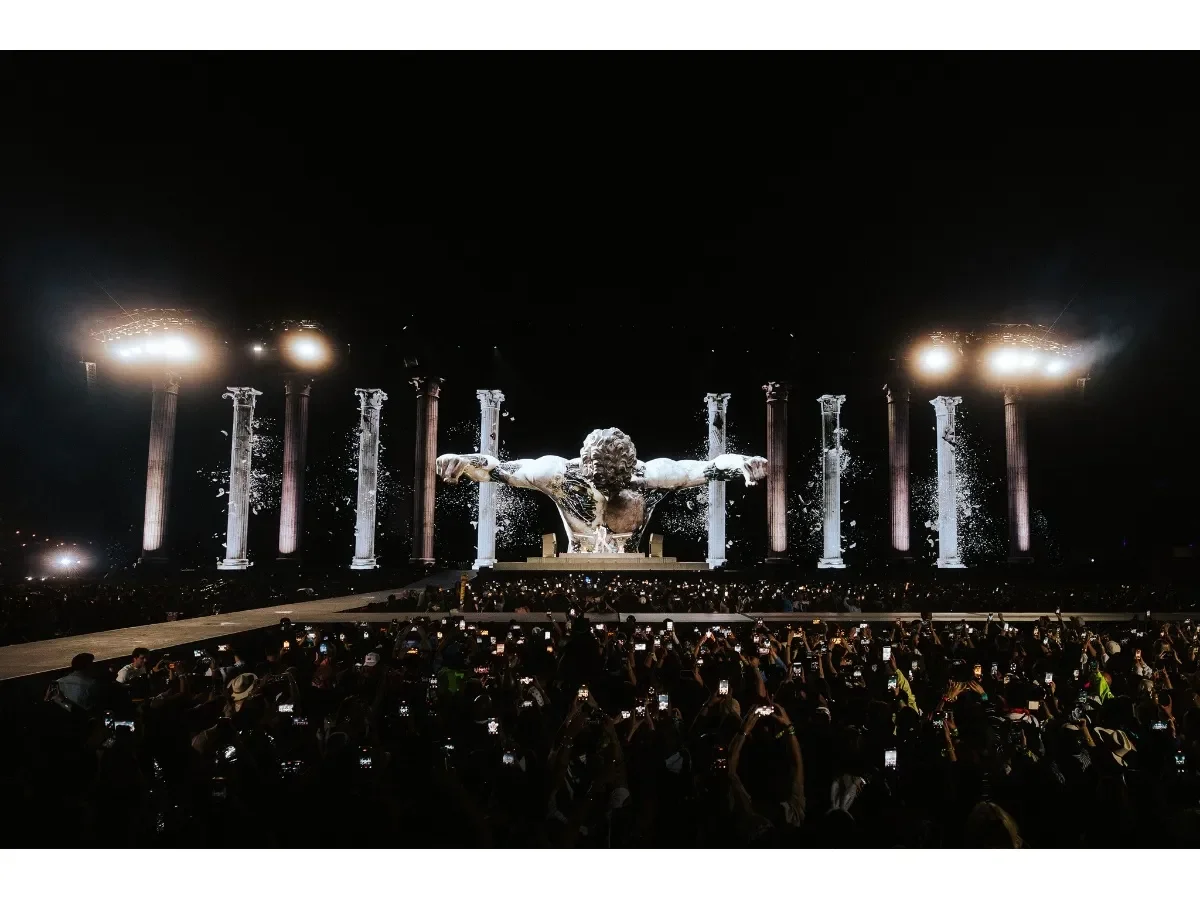 Anyma deslumbra en Coachella con un espectáculo sensorial y colaboraciones estelares