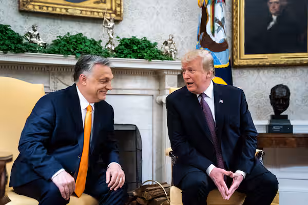 Líderes populistas europeos se distancian de Trump ante su giro en política exterior y militar