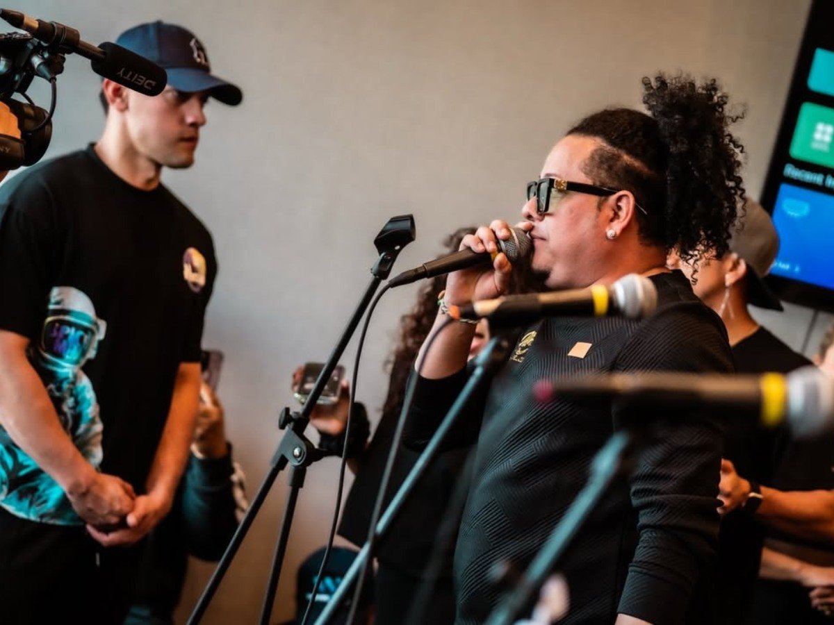 Los Hermanos Flores preparan su cierre histórico en Coachella con ensayo final