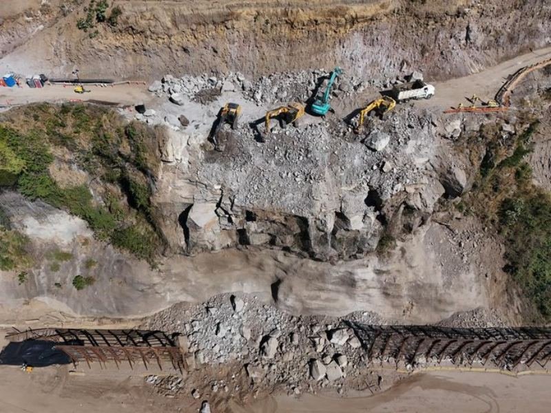 Detonación controlada en talud de Los Chorros: cierre y rutas alternas este domingo