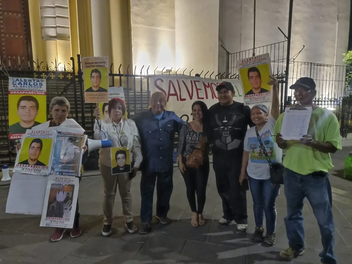 Realizan vigilia número 100 en San Salvador para exigir justicia por personas desaparecidas