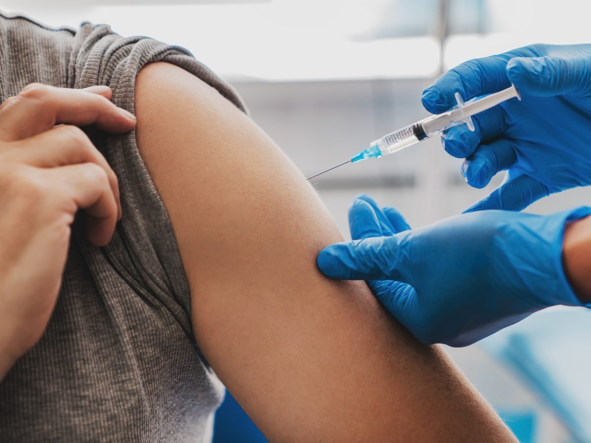 El Salvador amplía vacunación contra VPH y aplica cerca de 80,000 dosis en primera semana