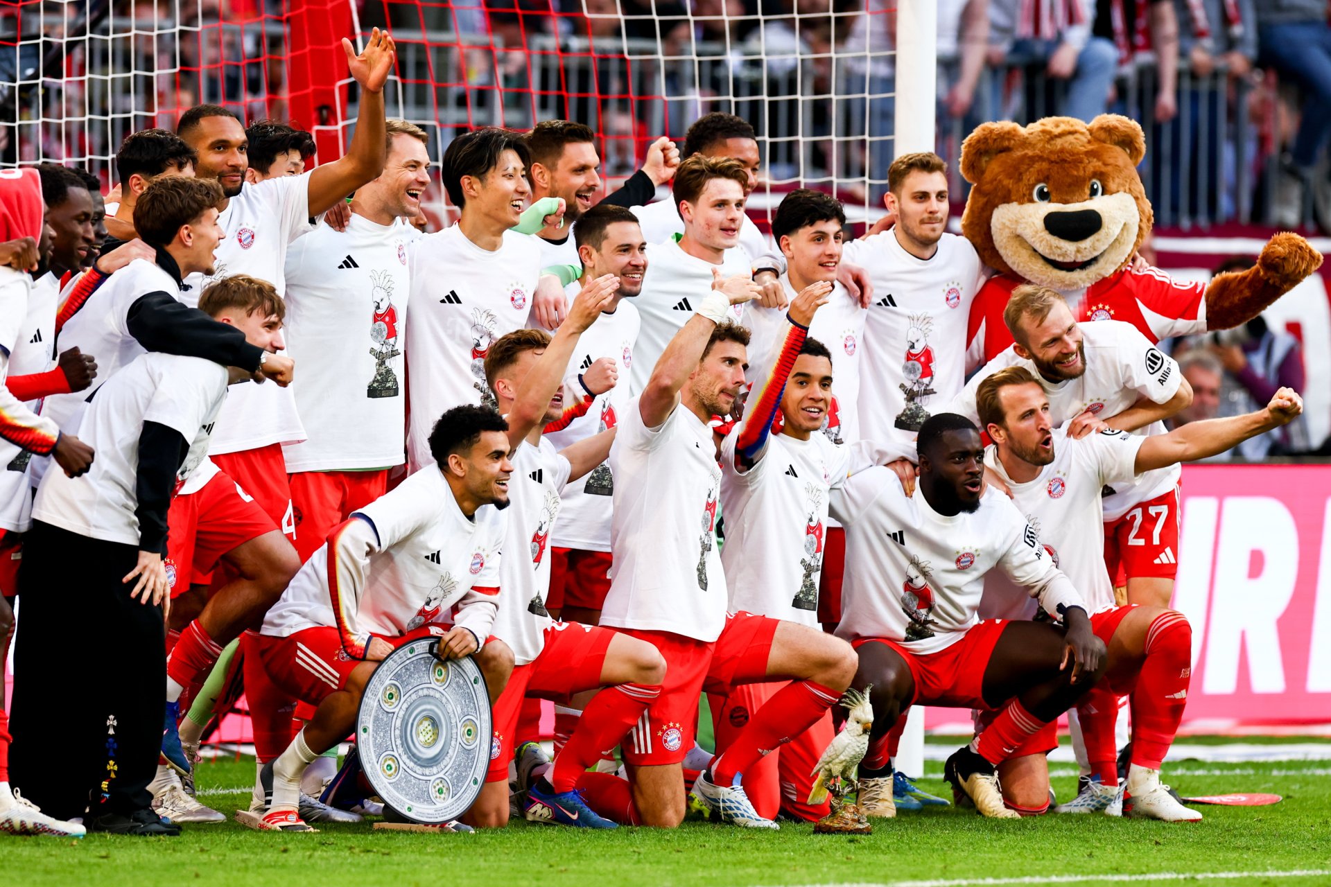 Bayern Múnich se consagra campeón de la Bundesliga y apunta al triplete histórico