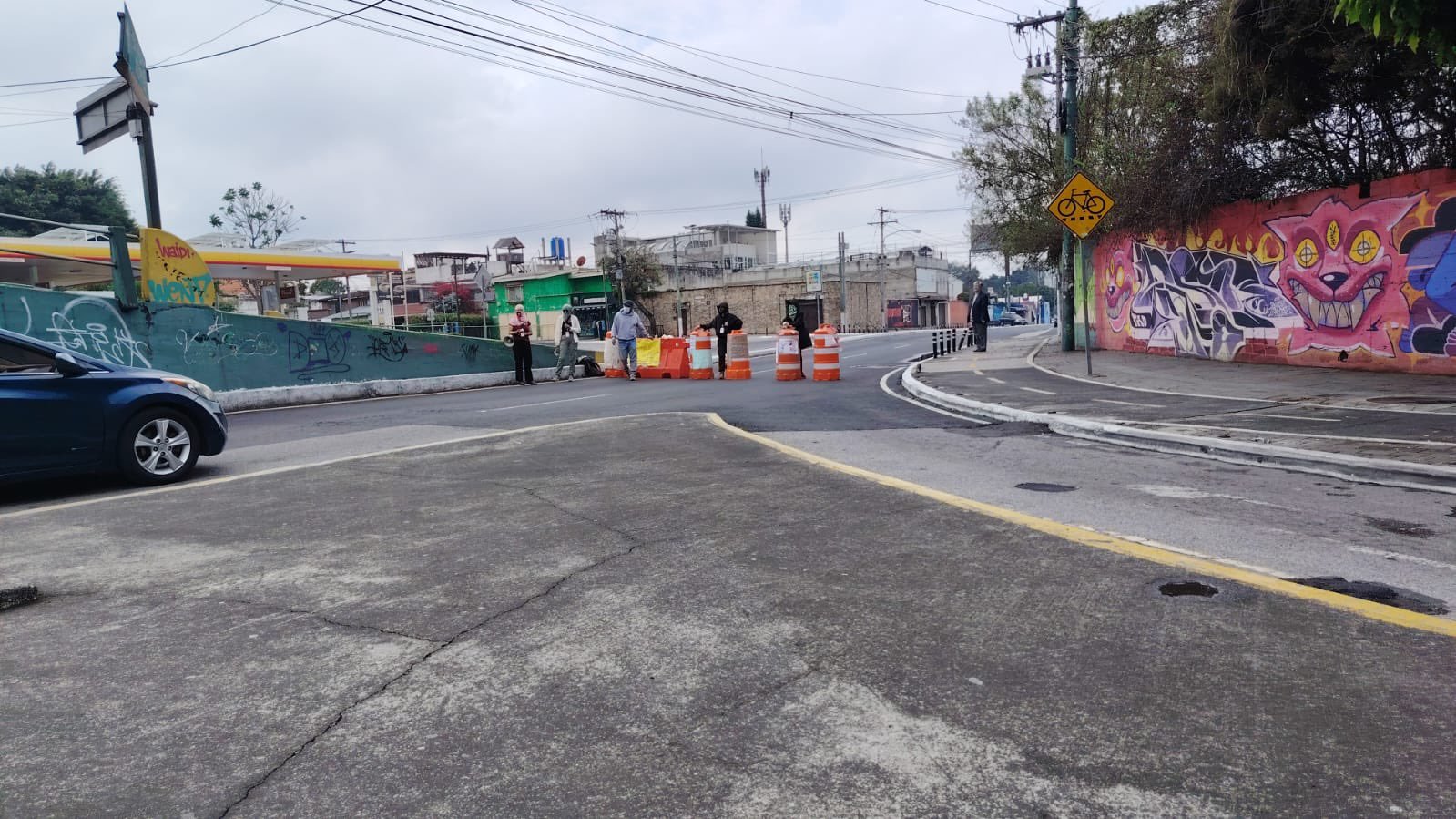 Bloqueos en Periférico y Chimaltenango generan afectaciones viales este domingo