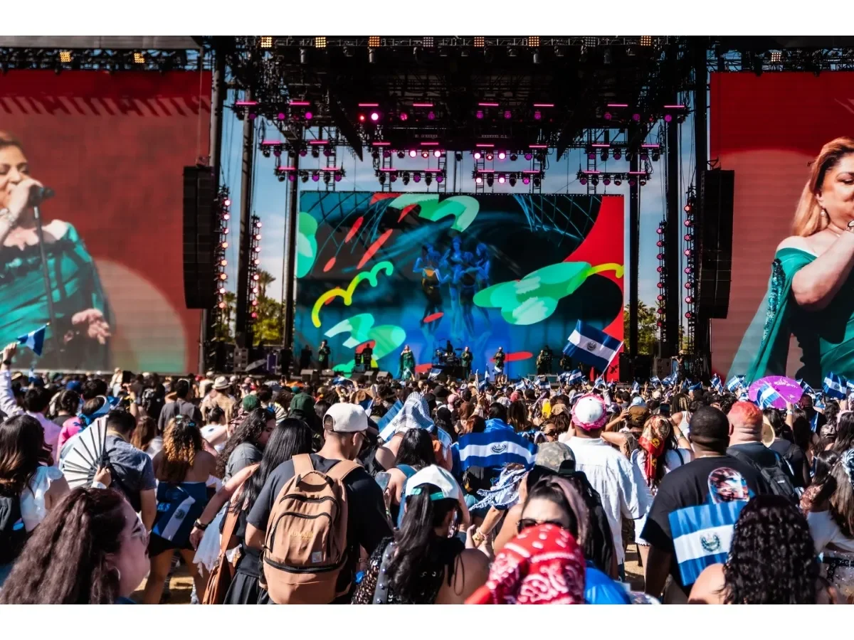 La Orquesta Hermanos Flores transforma el cierre de Coachella con un vibrante setlist de cumbia salvadoreña
