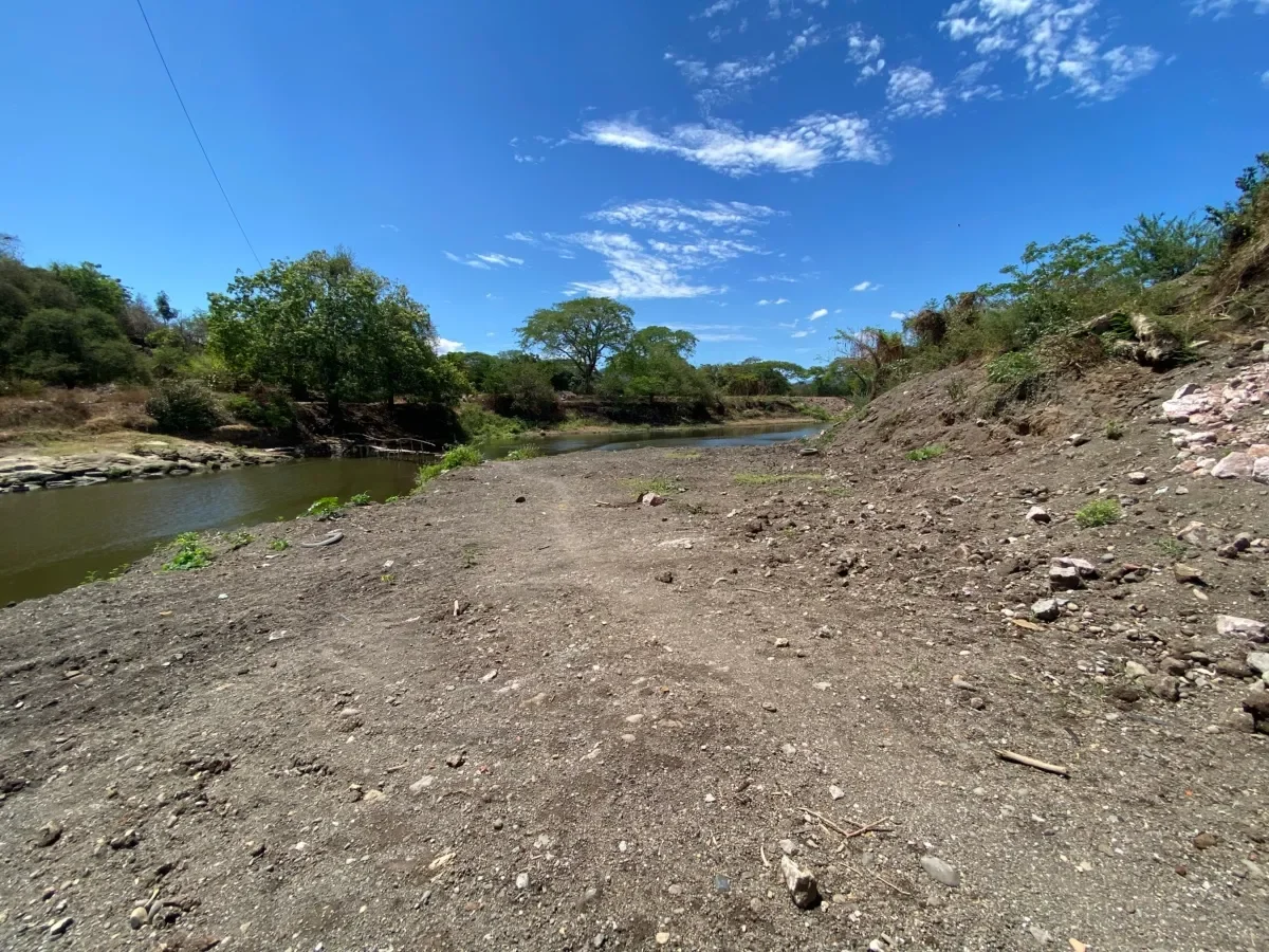 Comunidad de La Canoa en San Miguel expresa preocupación por falta de obras de mitigación ante temporada lluviosa