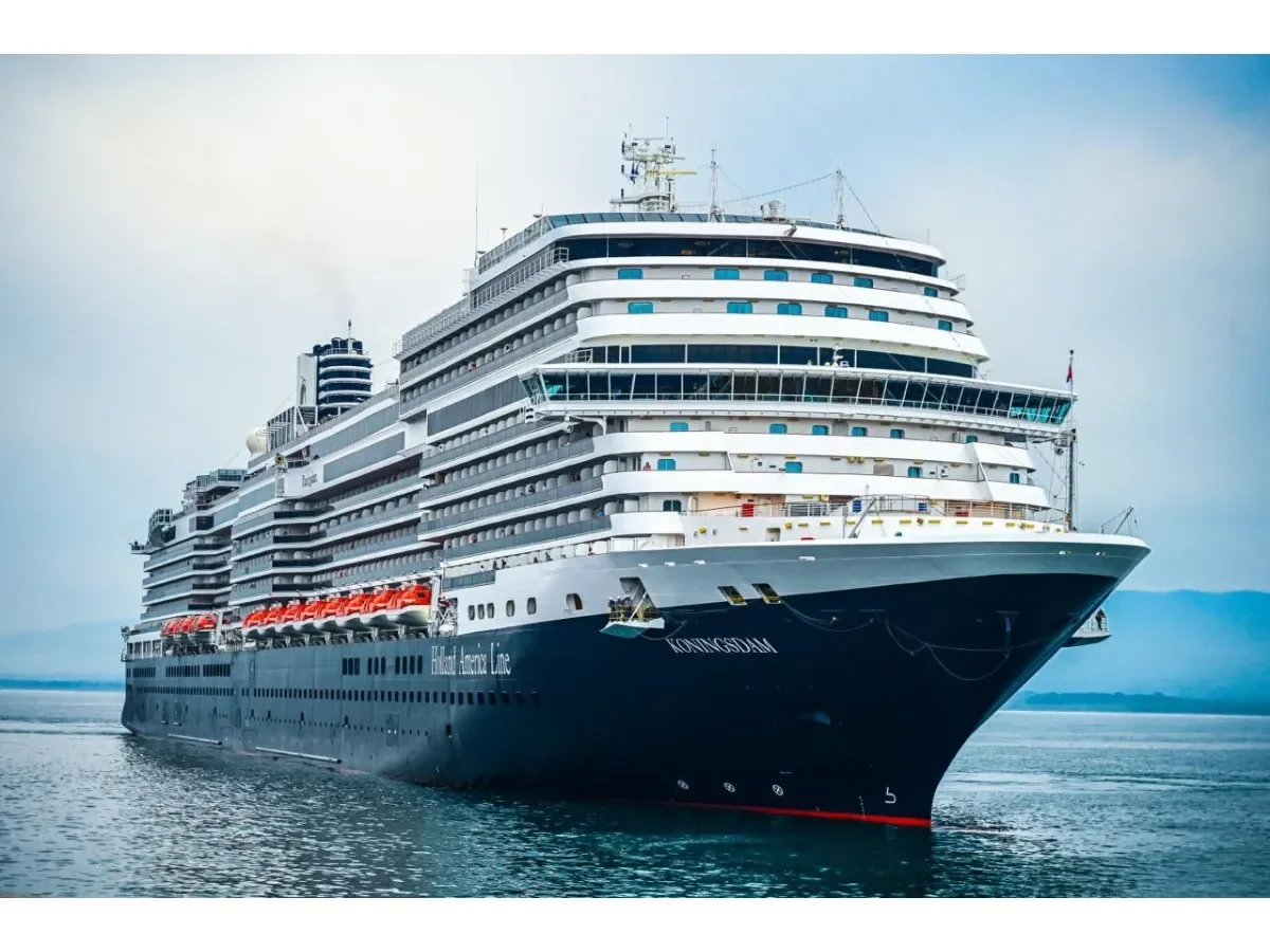 Más de 2,000 turistas arriban en crucero Koningsdam y fortalecen el turismo en El Salvador