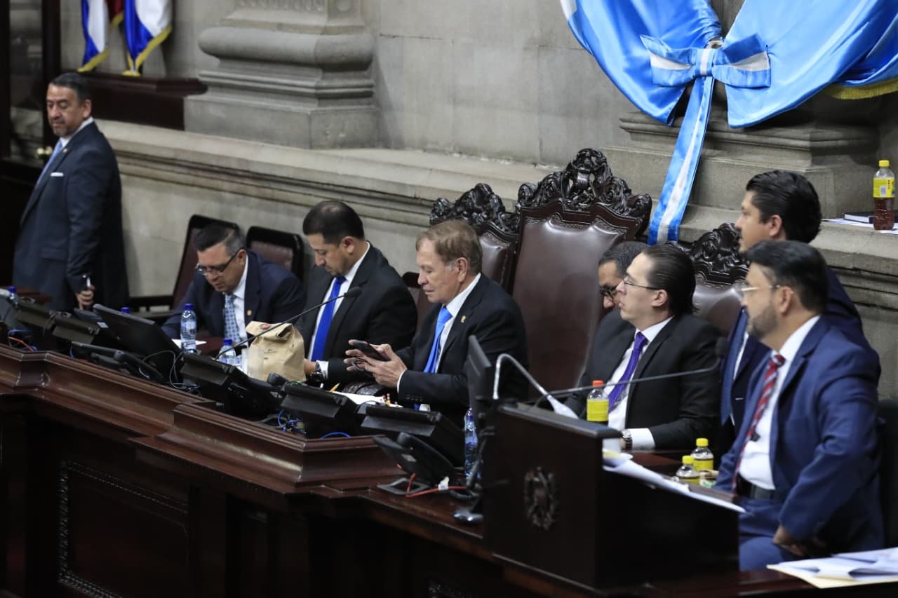 Congreso retrasa aprobación final de ley antilavado pese a presión internacional y cierre de período ordinario Congreso retrasa aprobación final de ley antilavado pese a presión internacional y cierre de período ordinario