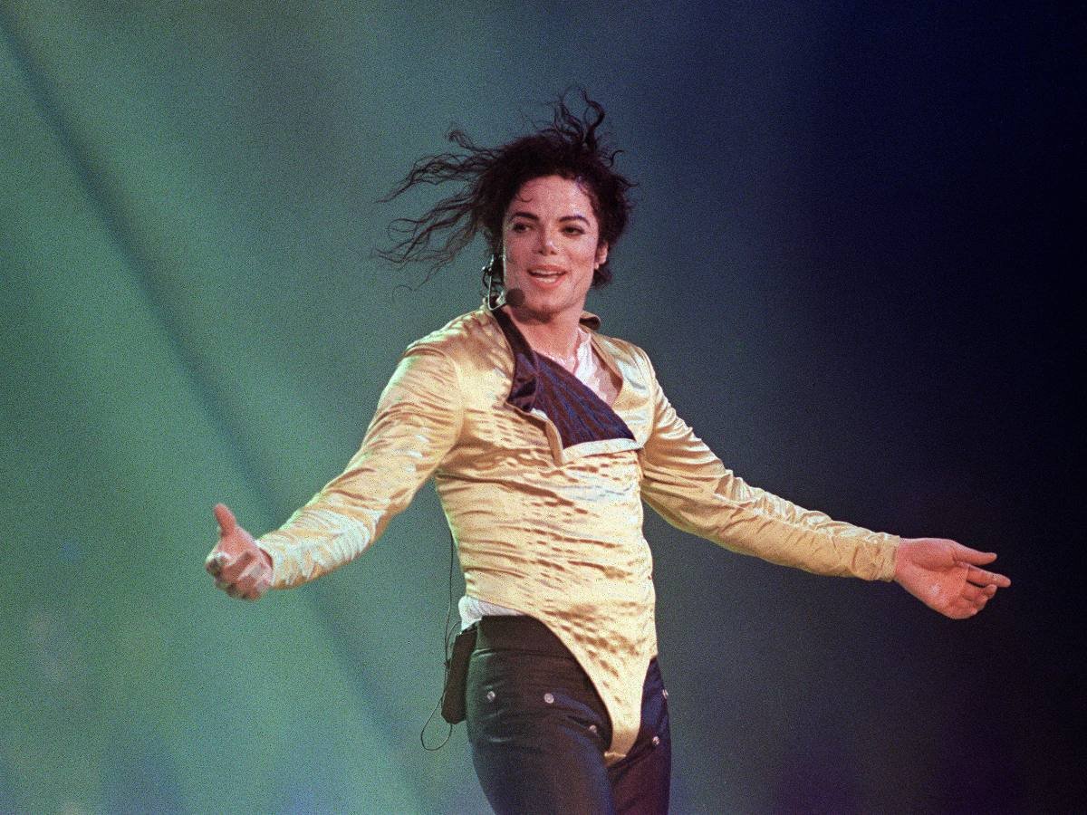 Nueva película sobre Michael Jackson destaca su camino al éxito sin abordar controversias