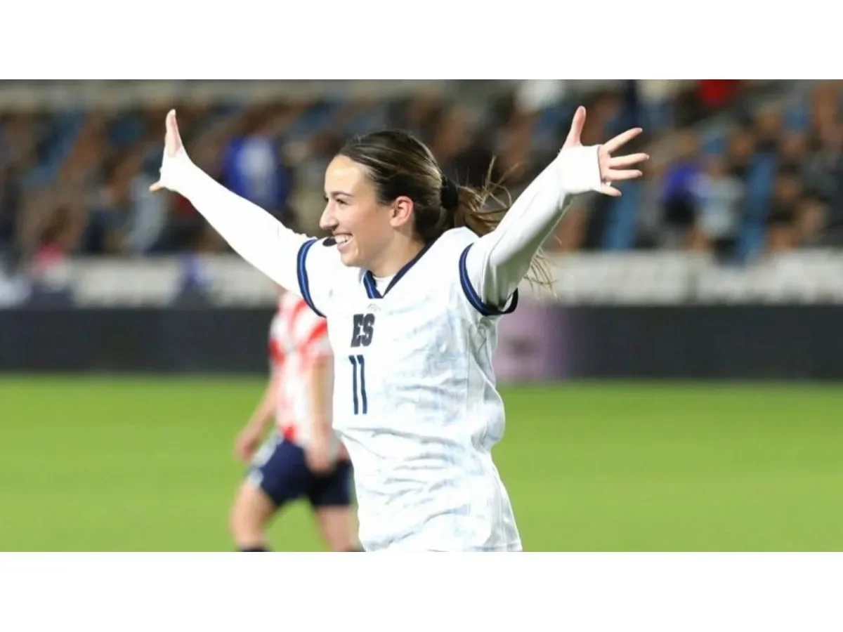 Samantha Fisher cerca de reincorporarse a la selección femenina de El Salvador tras lesión