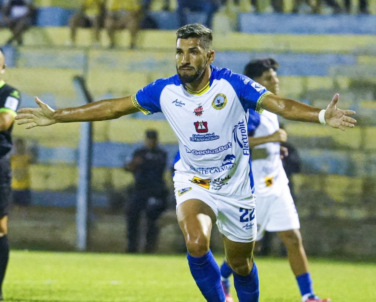 FIFA impone sanción de tres periodos sin fichajes a Municipal Limeño por disputa contractual