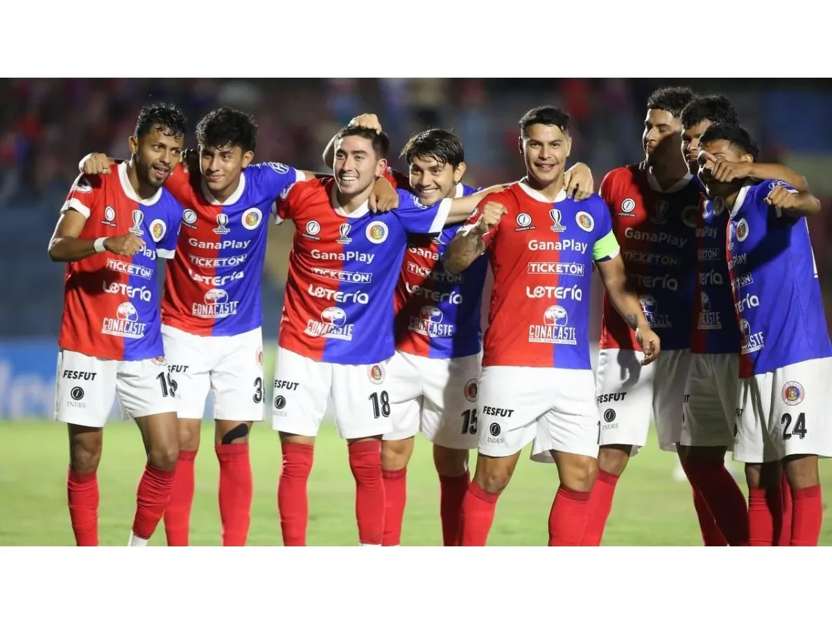 FAS asegura su pase a cuartos de final con contundente triunfo sobre Dragón en Copa Presidente
