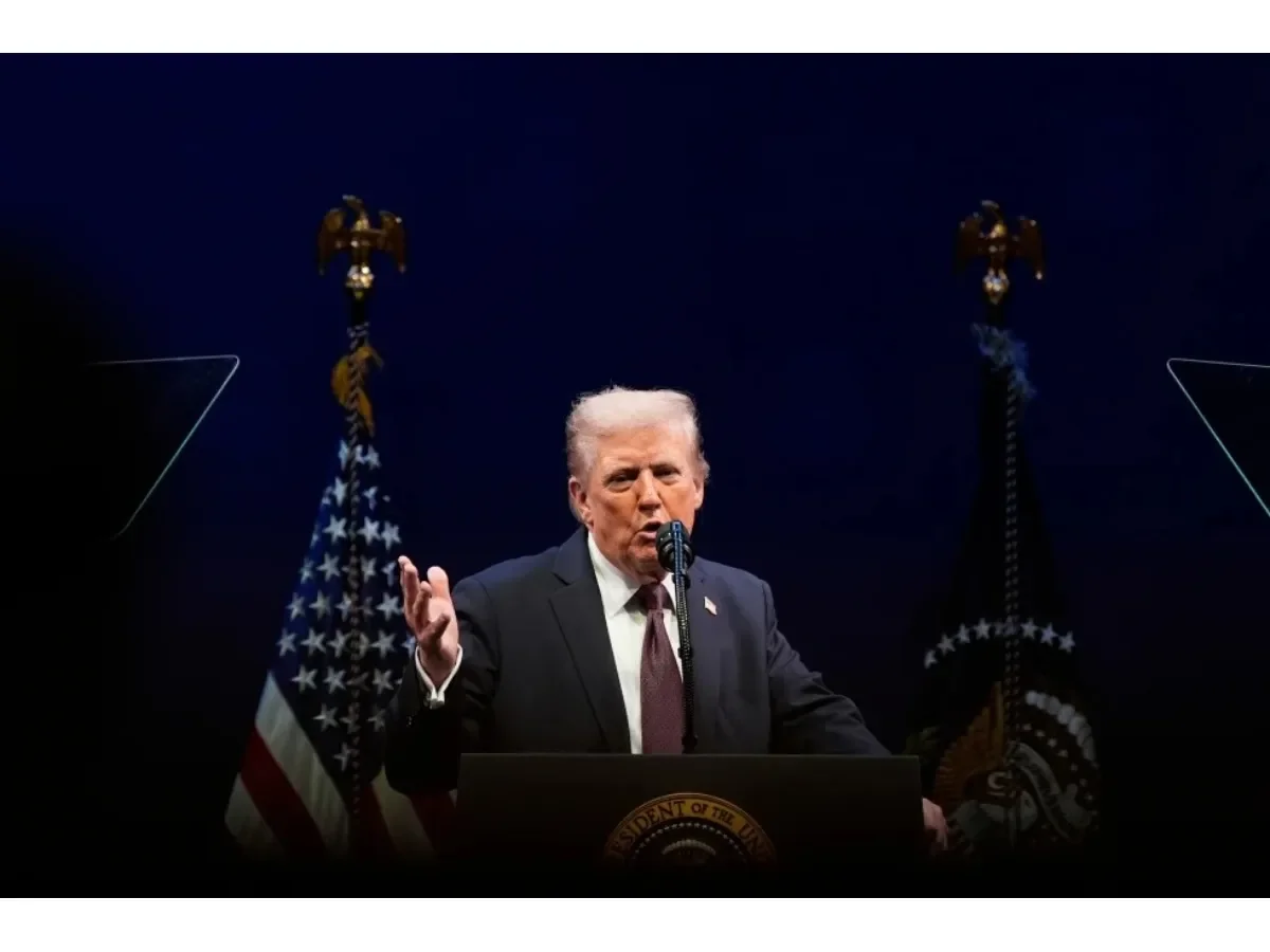 Donald Trump lee pasaje bíblico en maratón y aviva debate sobre religión y política en EE.UU.