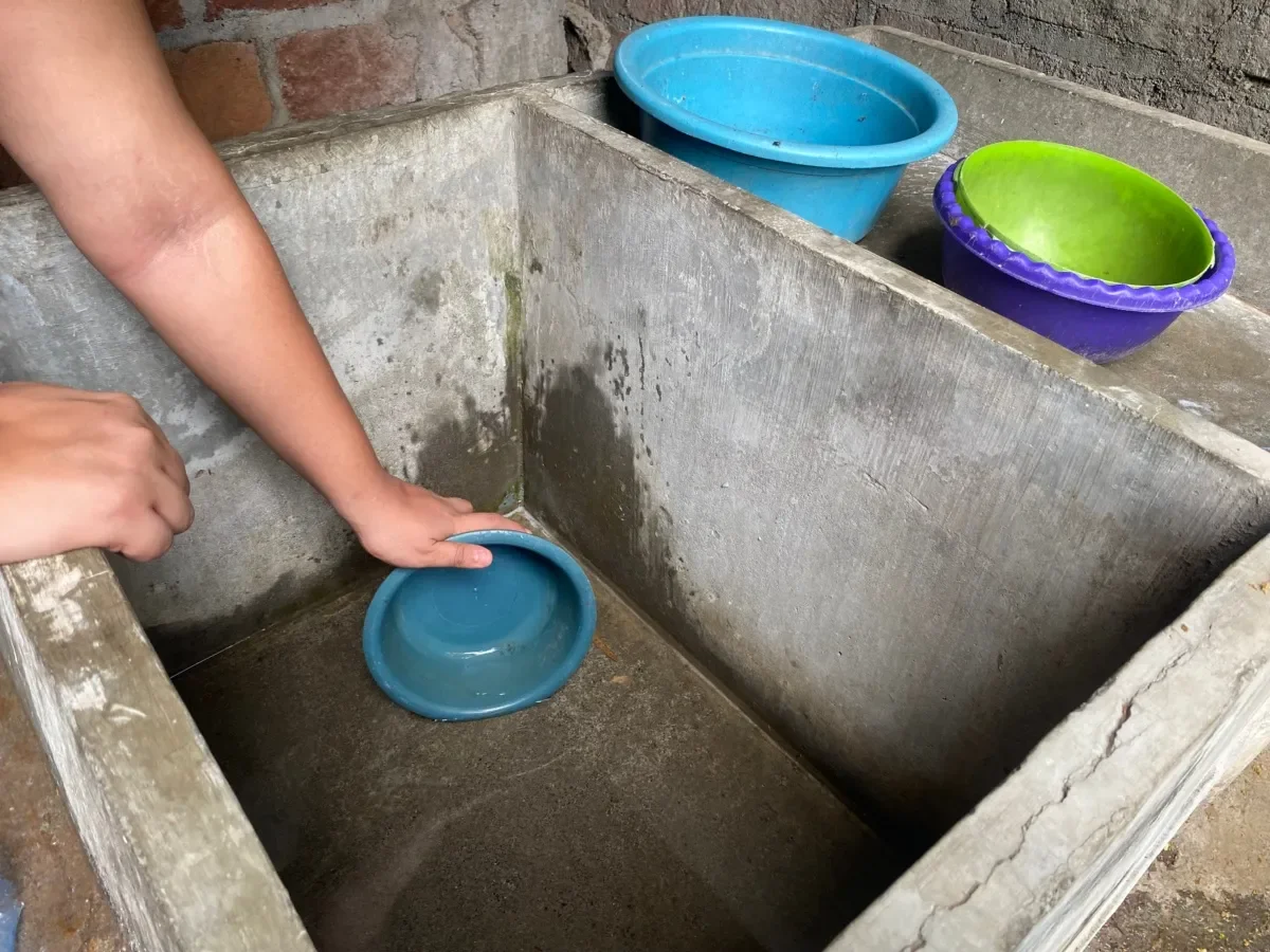 Habitantes de El Carmen denuncian irregularidades en suministro de agua potable en La Unión Sur