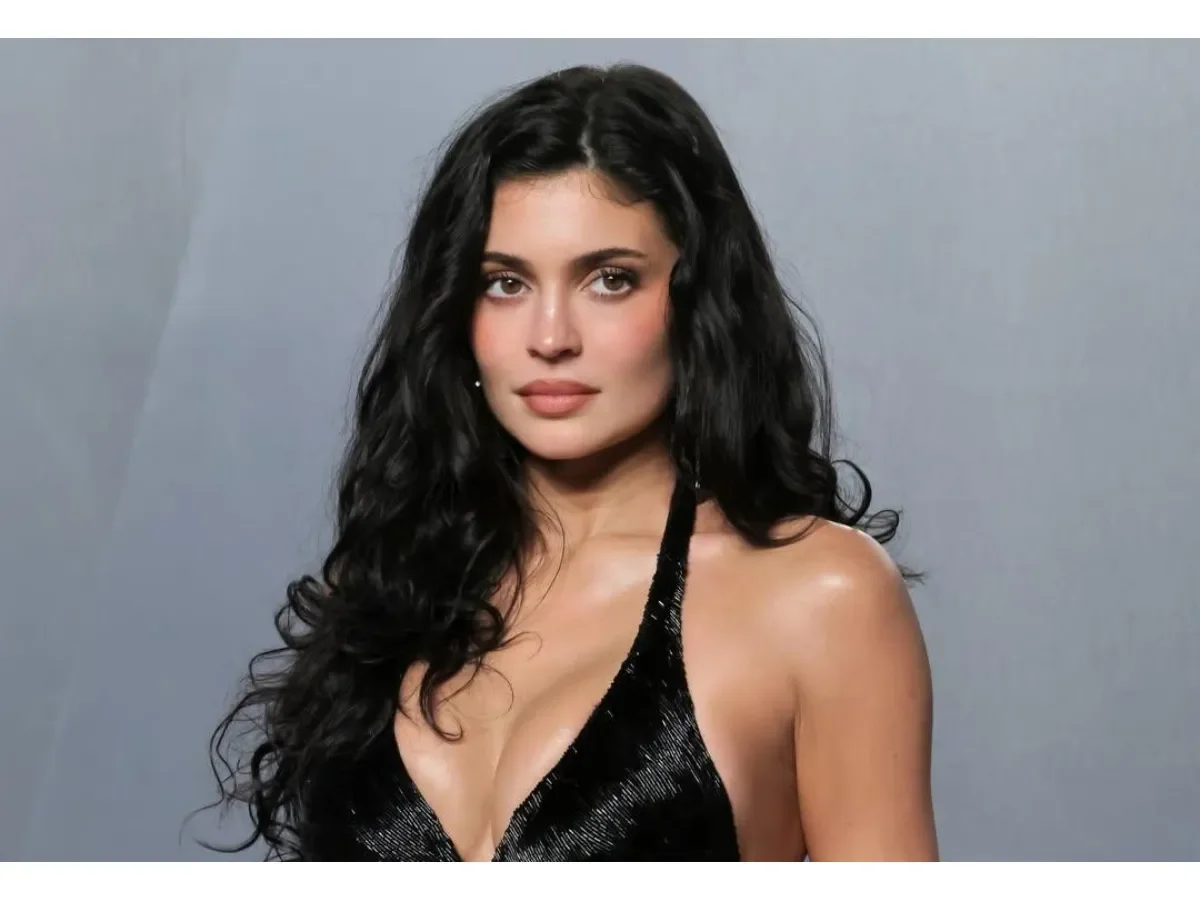 Exempleada salvadoreña presenta demanda contra Kylie Jenner por acoso y discriminación laboral