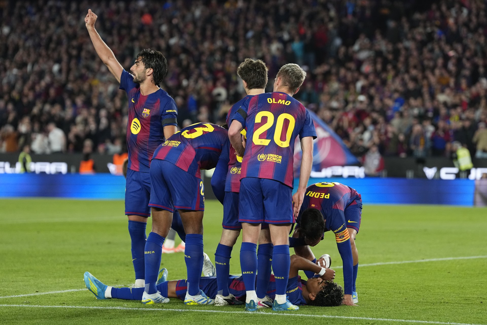 Preocupación en el FC Barcelona: Lamine Yamal sufre lesión muscular y espera resultados médicos