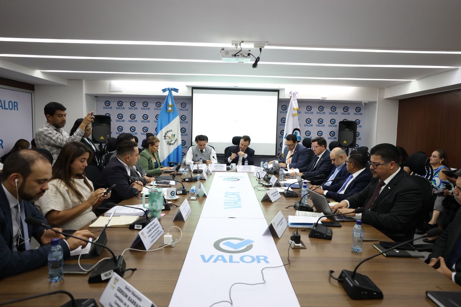 Congreso mantiene en pausa aprobación final de ley antilavado por discusión técnica y enmiendas Congreso mantiene en pausa aprobación final de ley antilavado por discusión técnica y enmiendas