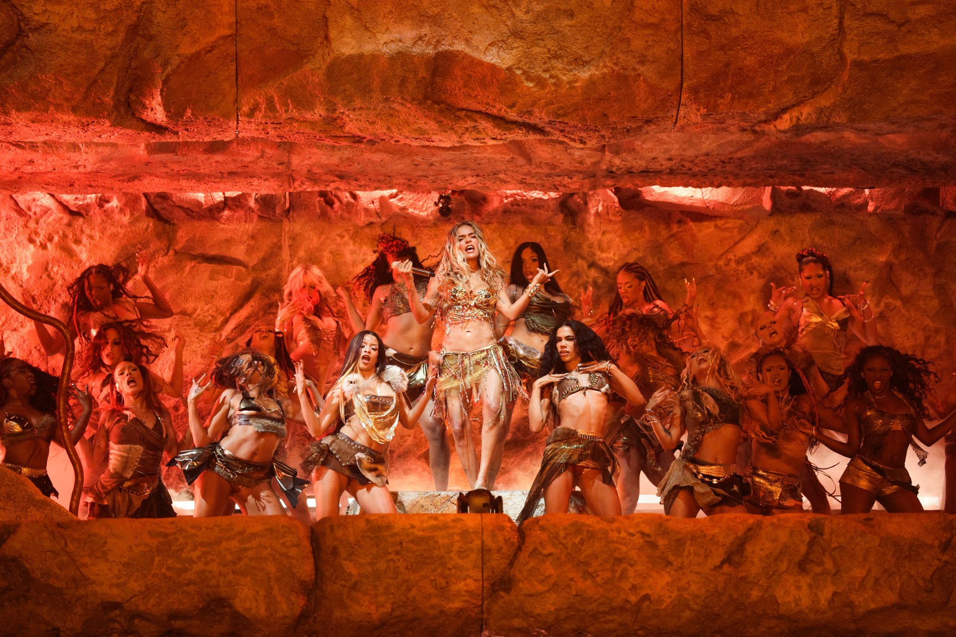 Karol G confirma su gira mundial \'Viajando Por El Mundo Tropitour 2026\' con fechas y destinos