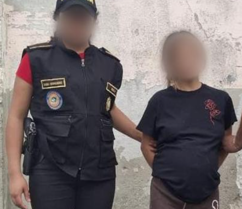 Capturan a mujer señalada de desactivar línea telefónica para fraude bancario en zona 18