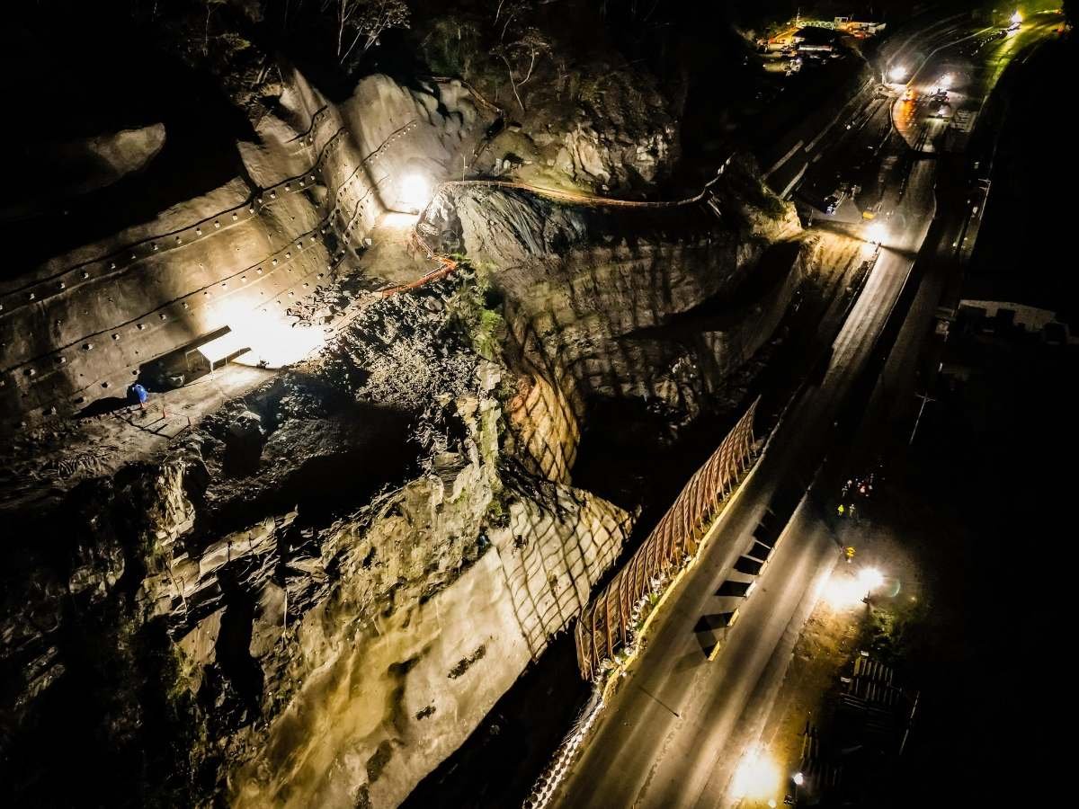 Detonación controlada en Los Chorros avanza obras en carretera Panamericana