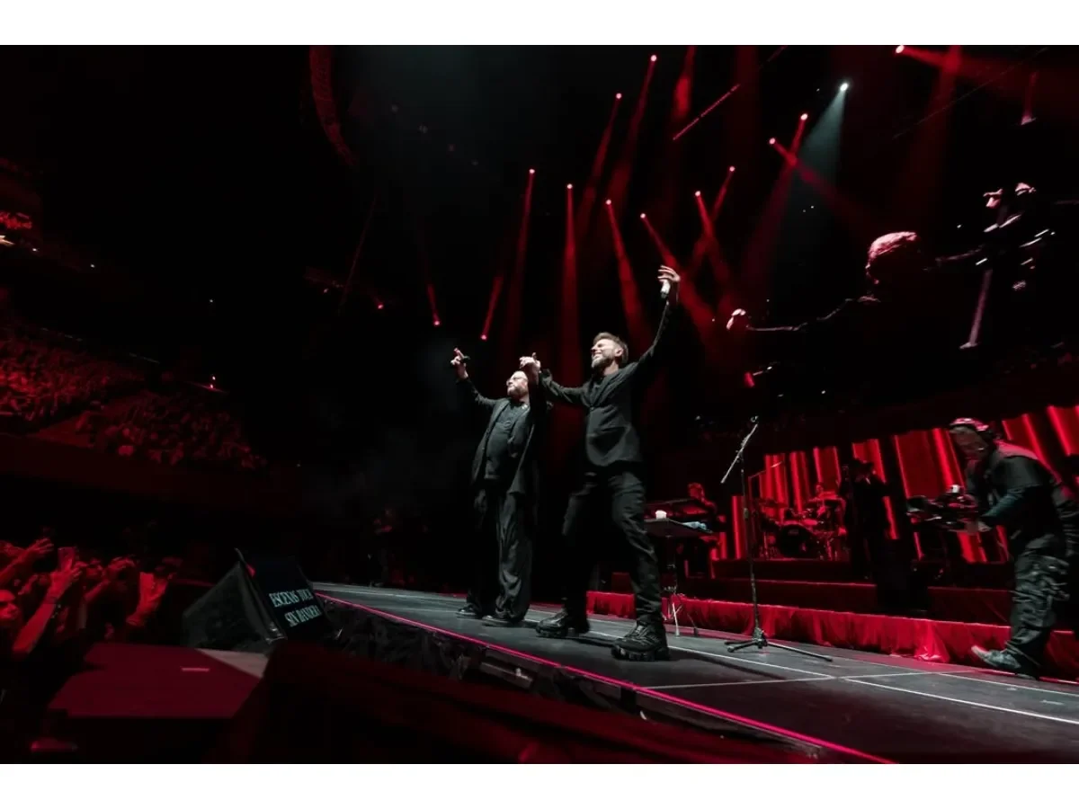 Sin Bandera regresa a El Salvador con su gira \'Escenas Tour\' y su emblemático romanticismo