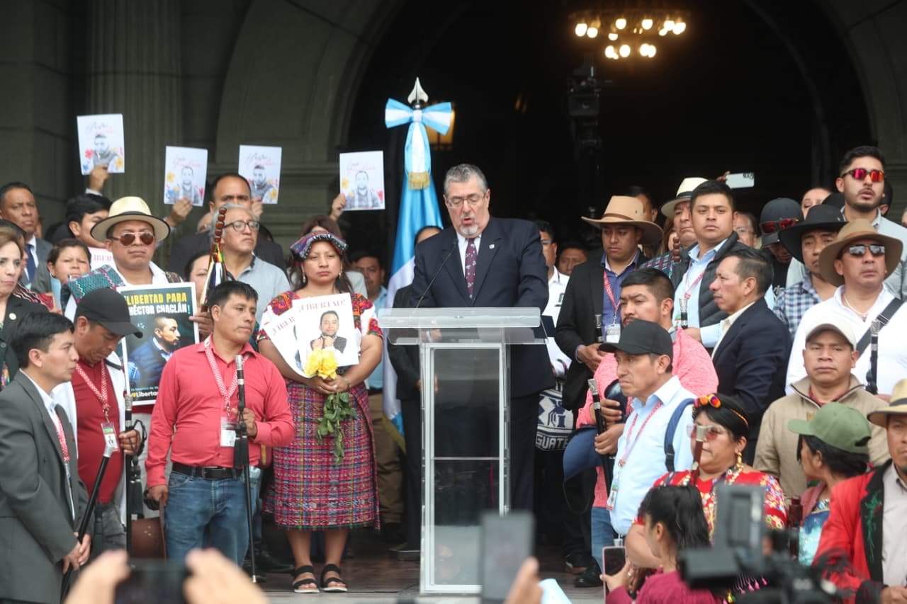 Arévalo y 48 Cantones de Totonicapán se pronuncian en el primer aniversario del proceso penal contra Pacheco y Chaclán
