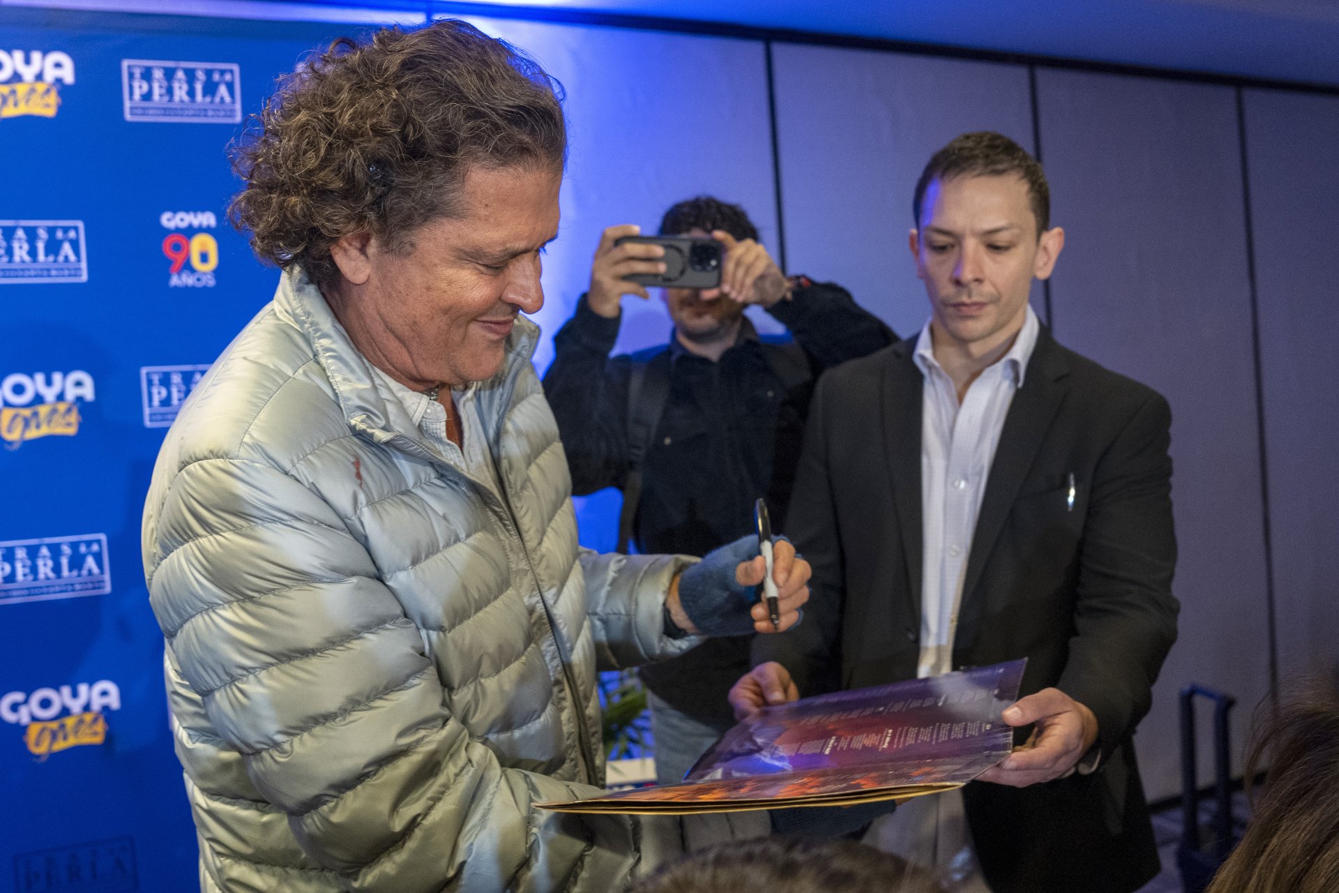 Carlos Vives defiende la dignidad de los inmigrantes en EE. UU. y resalta su orgullo hispano