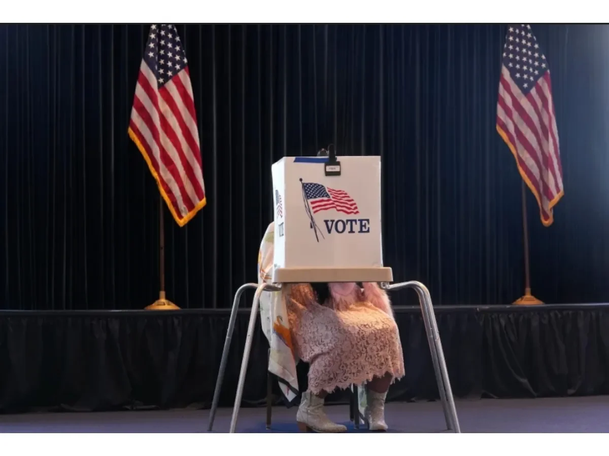 California propone verificación de ciudadanía y presentación de ID en votaciones de noviembre